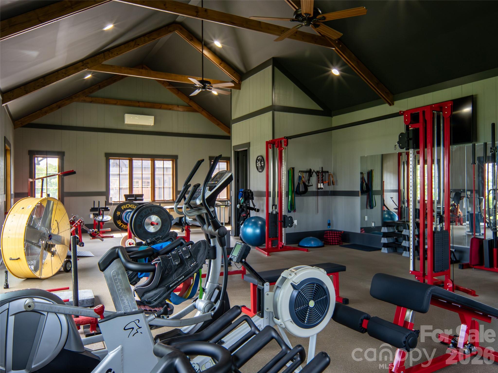 93 N Snow Ridge Drive — Hendersonville