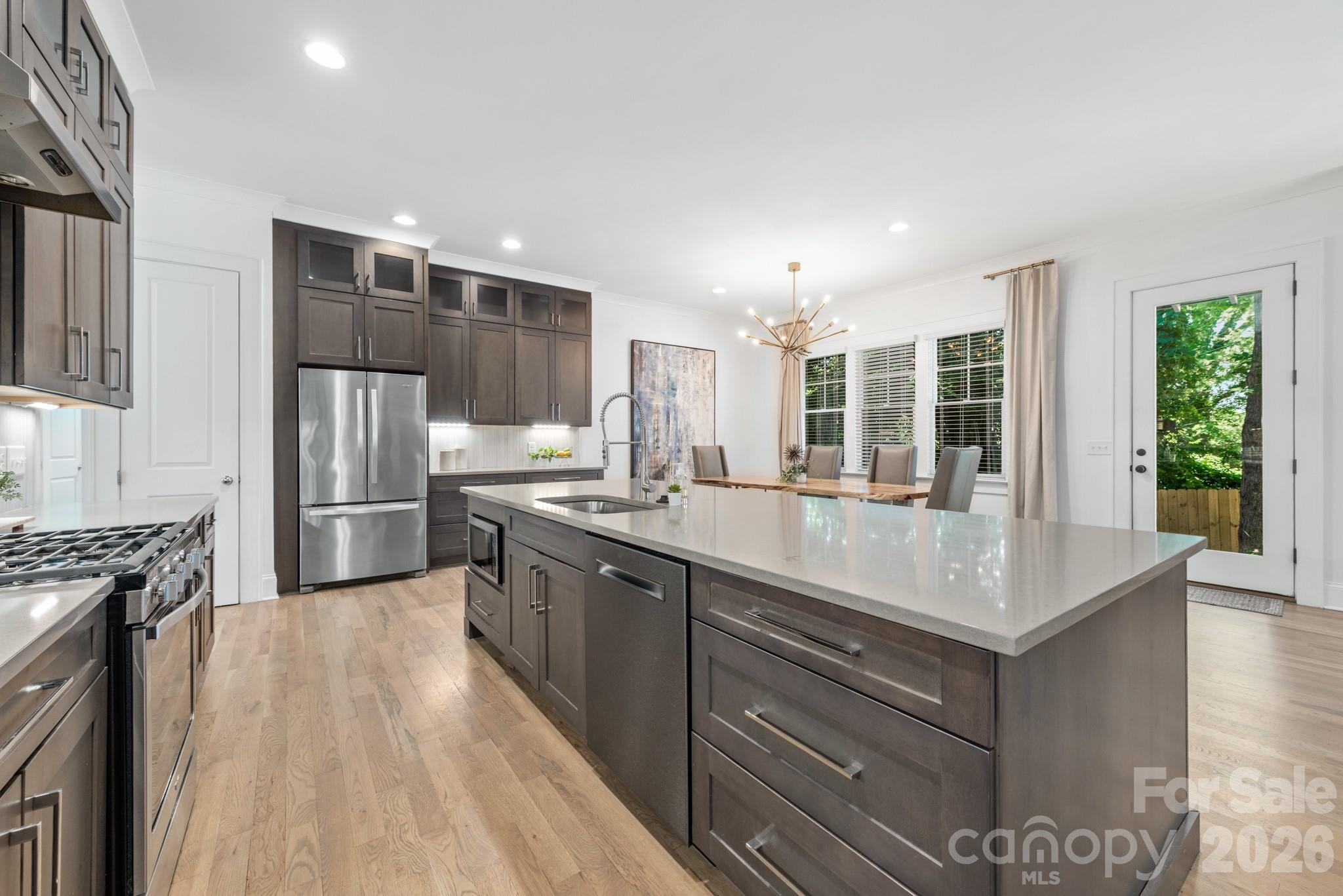 1301 Catawba Avenue — Charlotte