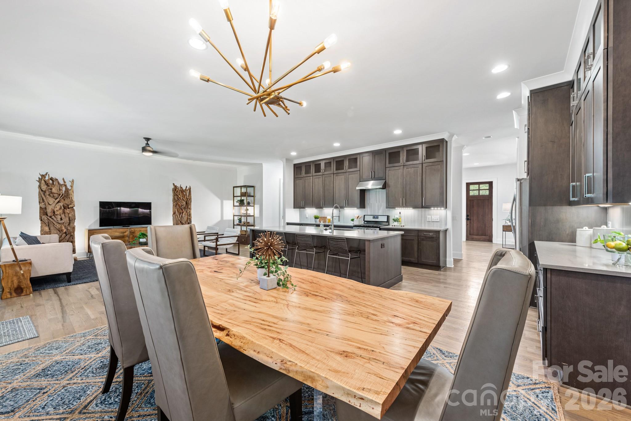 1301 Catawba Avenue — Charlotte