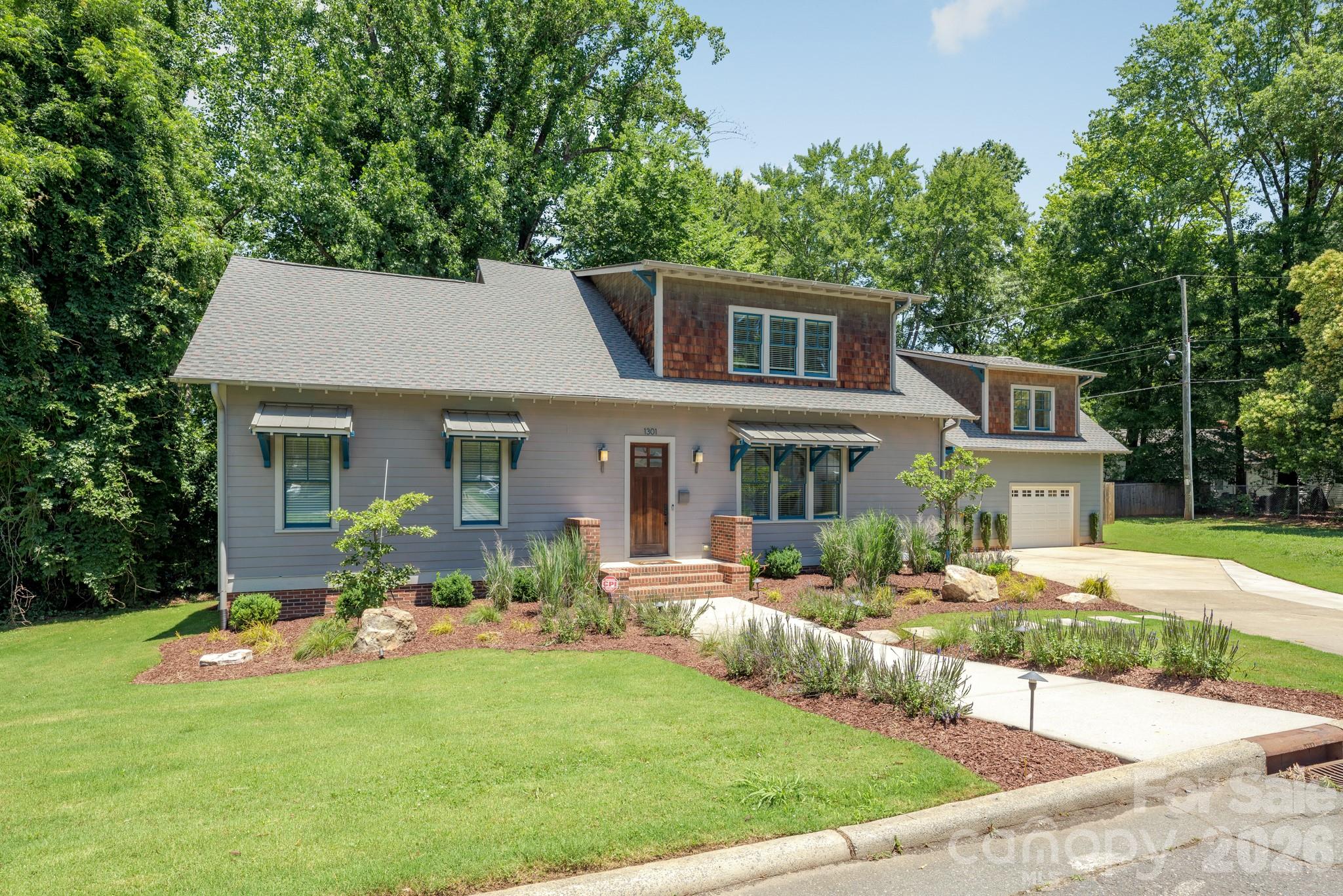 1301 Catawba Avenue — Charlotte