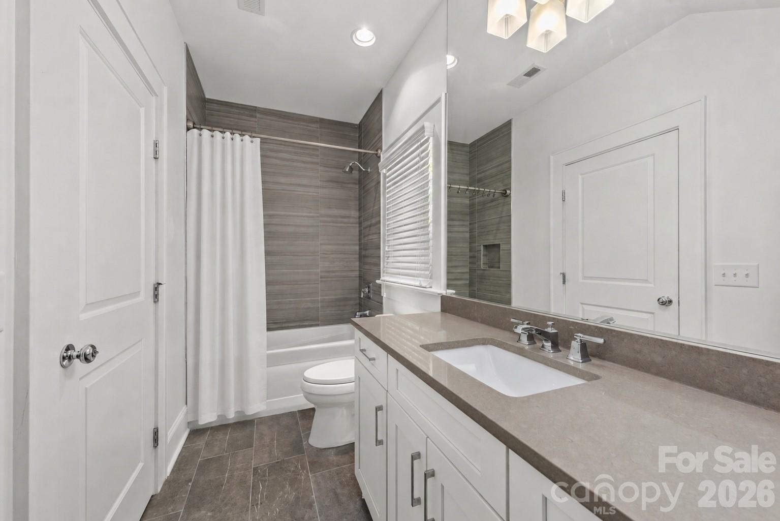 1301 Catawba Avenue — Charlotte