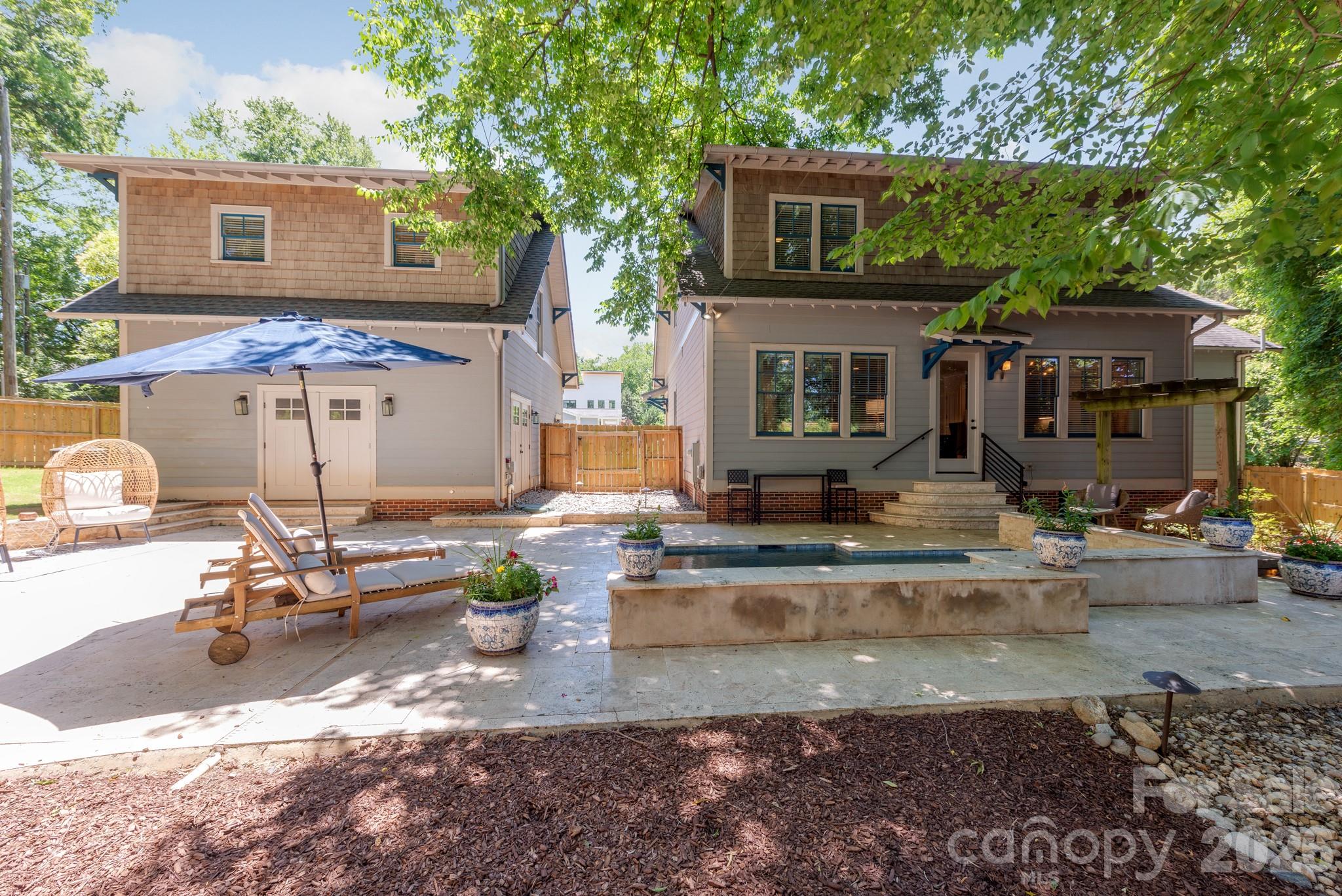 1301 Catawba Avenue — Charlotte