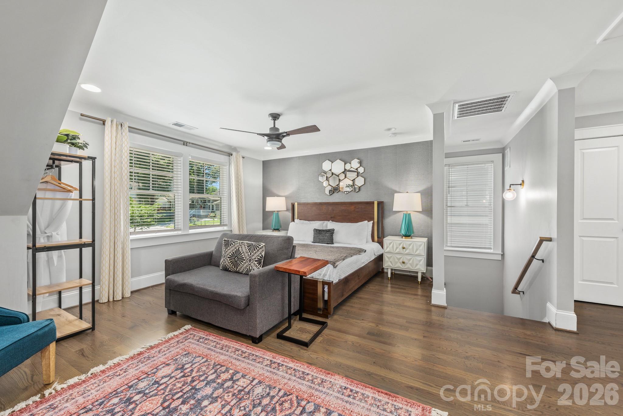 1301 Catawba Avenue — Charlotte