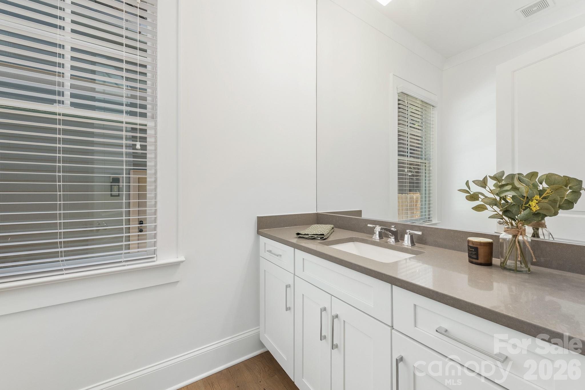 1301 Catawba Avenue — Charlotte