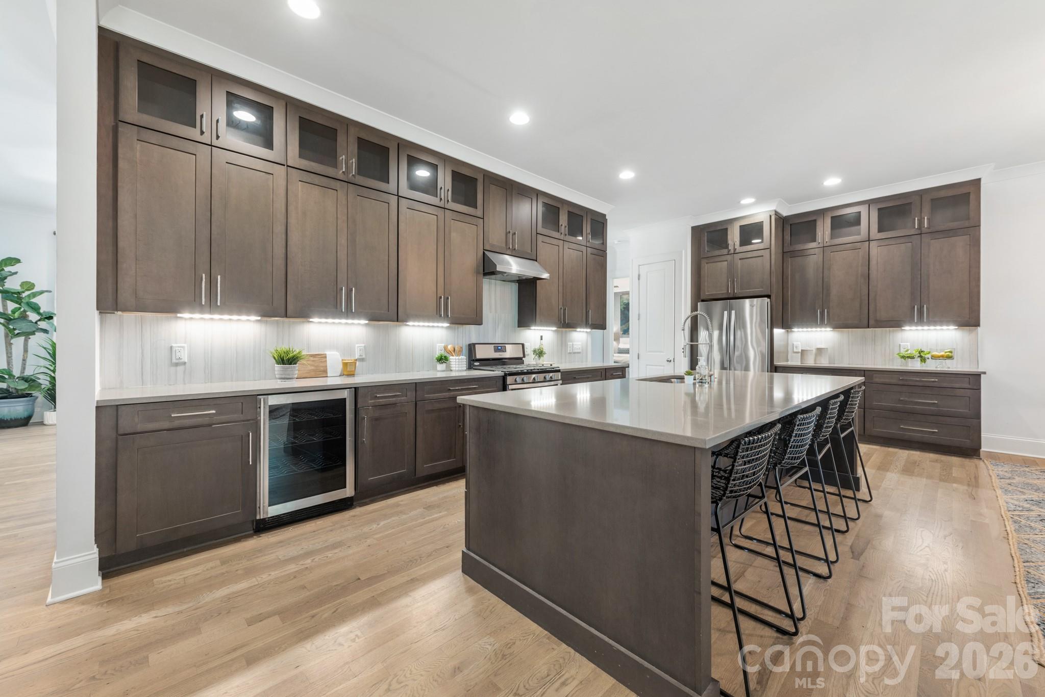 1301 Catawba Avenue — Charlotte
