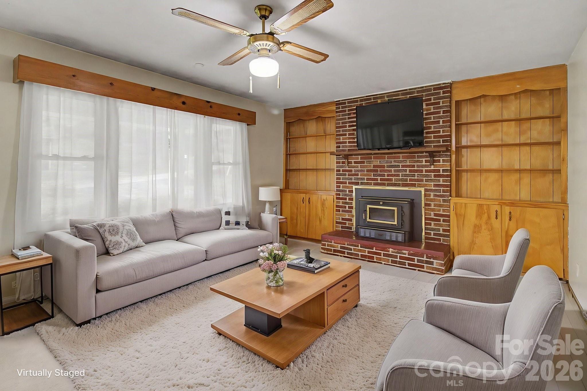 12 Webster Street — Weaverville