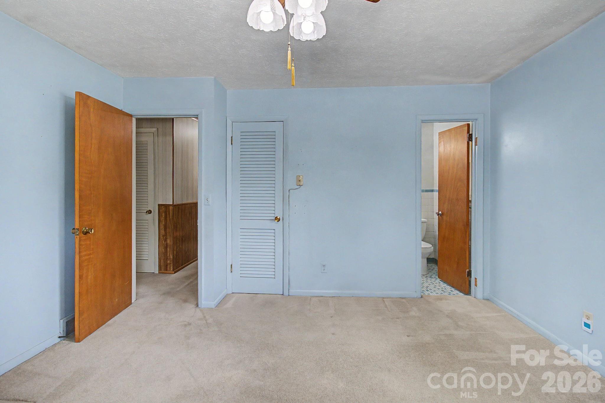 12 Webster Street — Weaverville