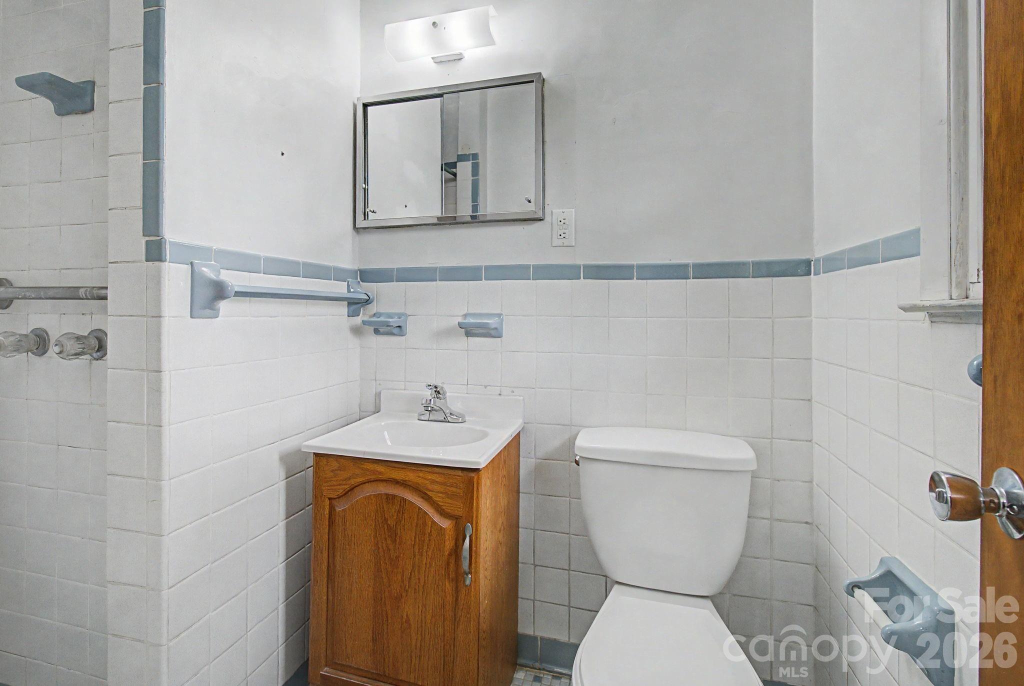 12 Webster Street — Weaverville