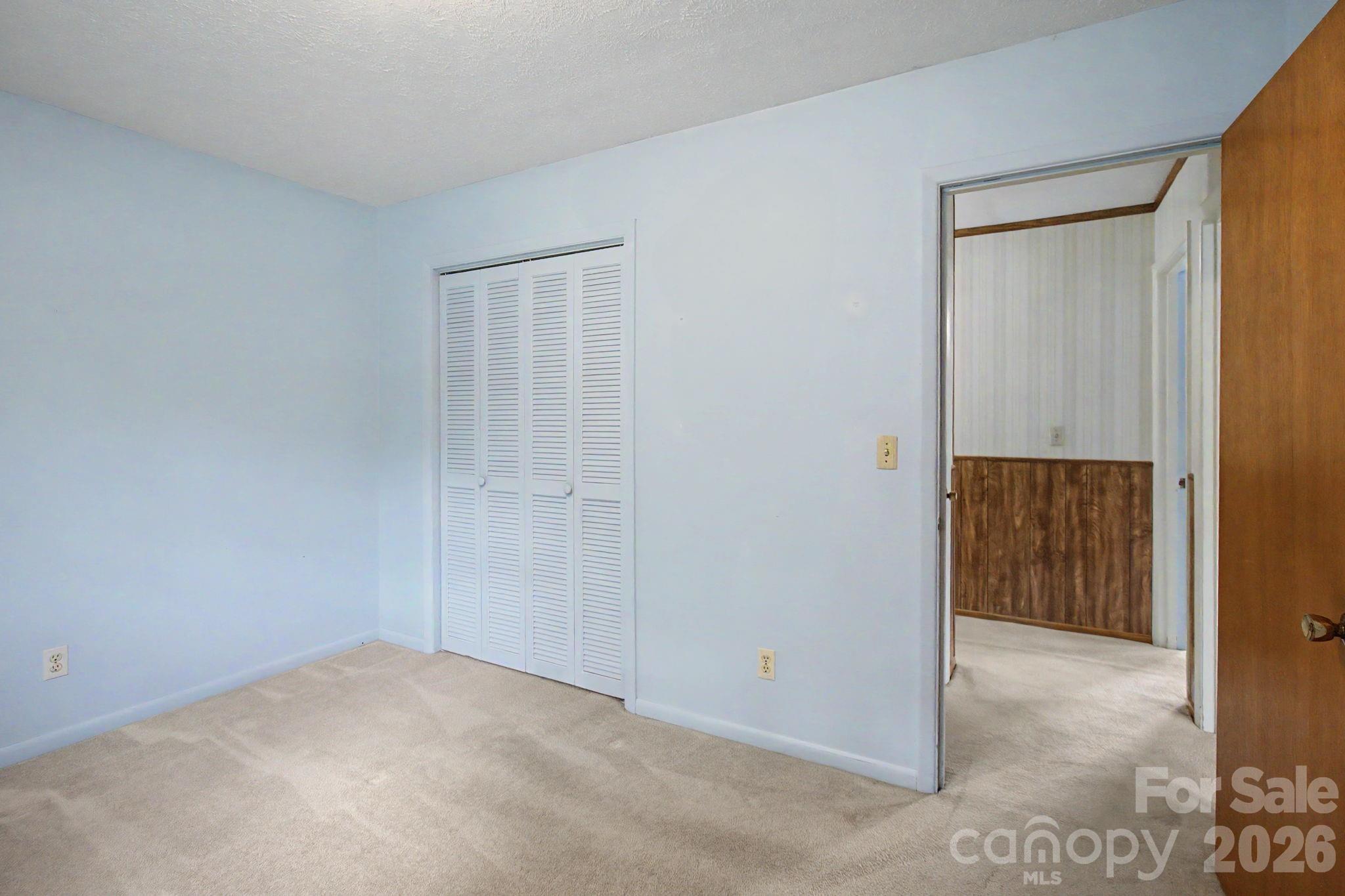 12 Webster Street — Weaverville