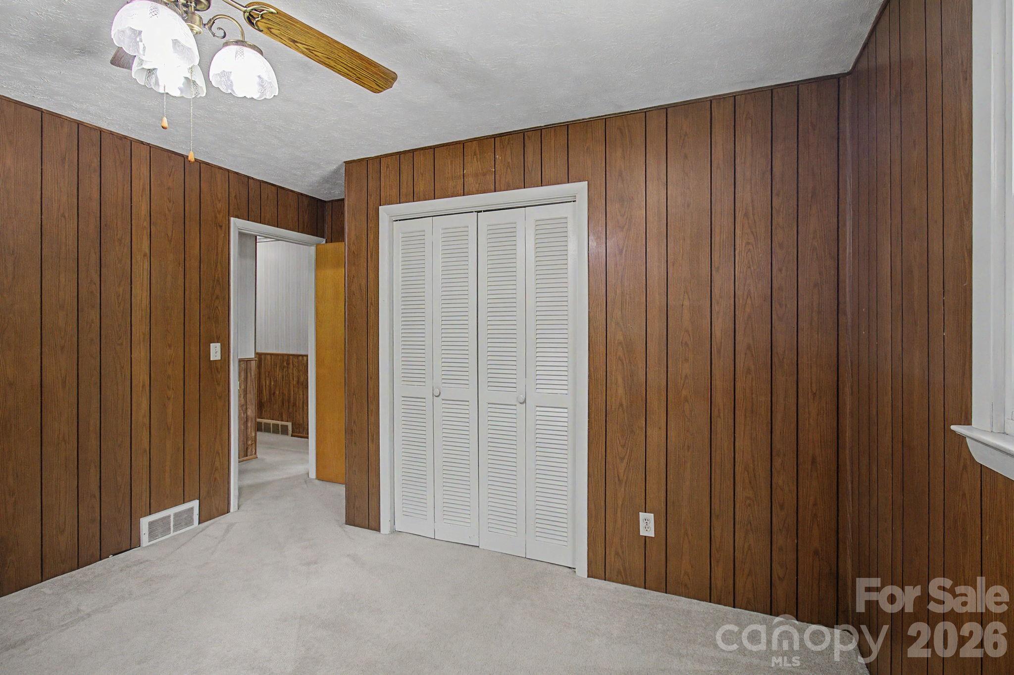 12 Webster Street — Weaverville