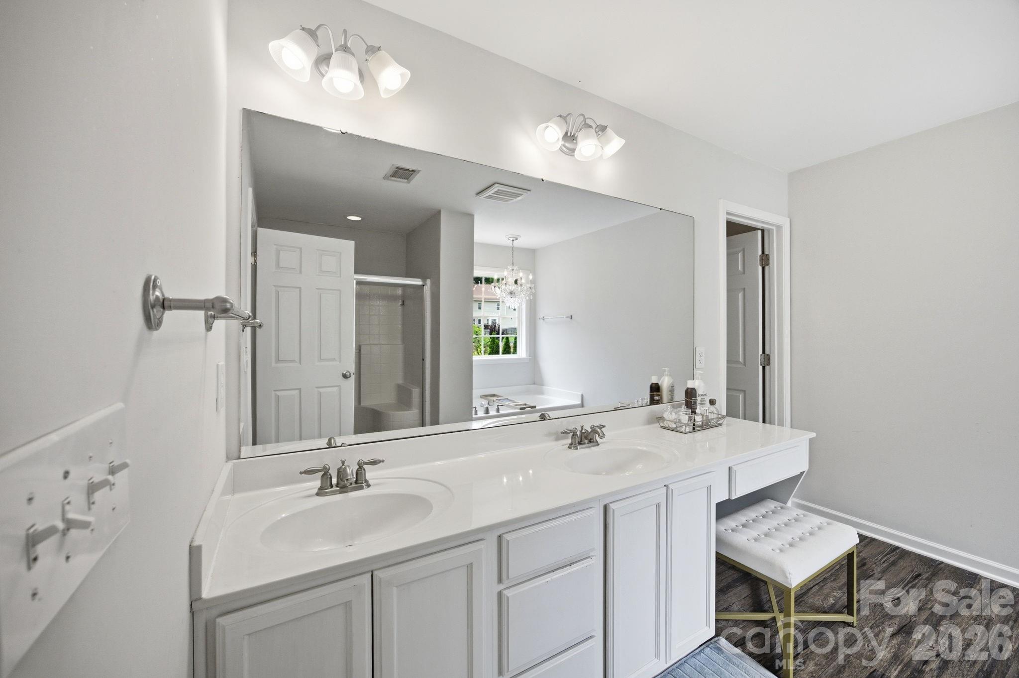120 Louden Drive — Mooresville
