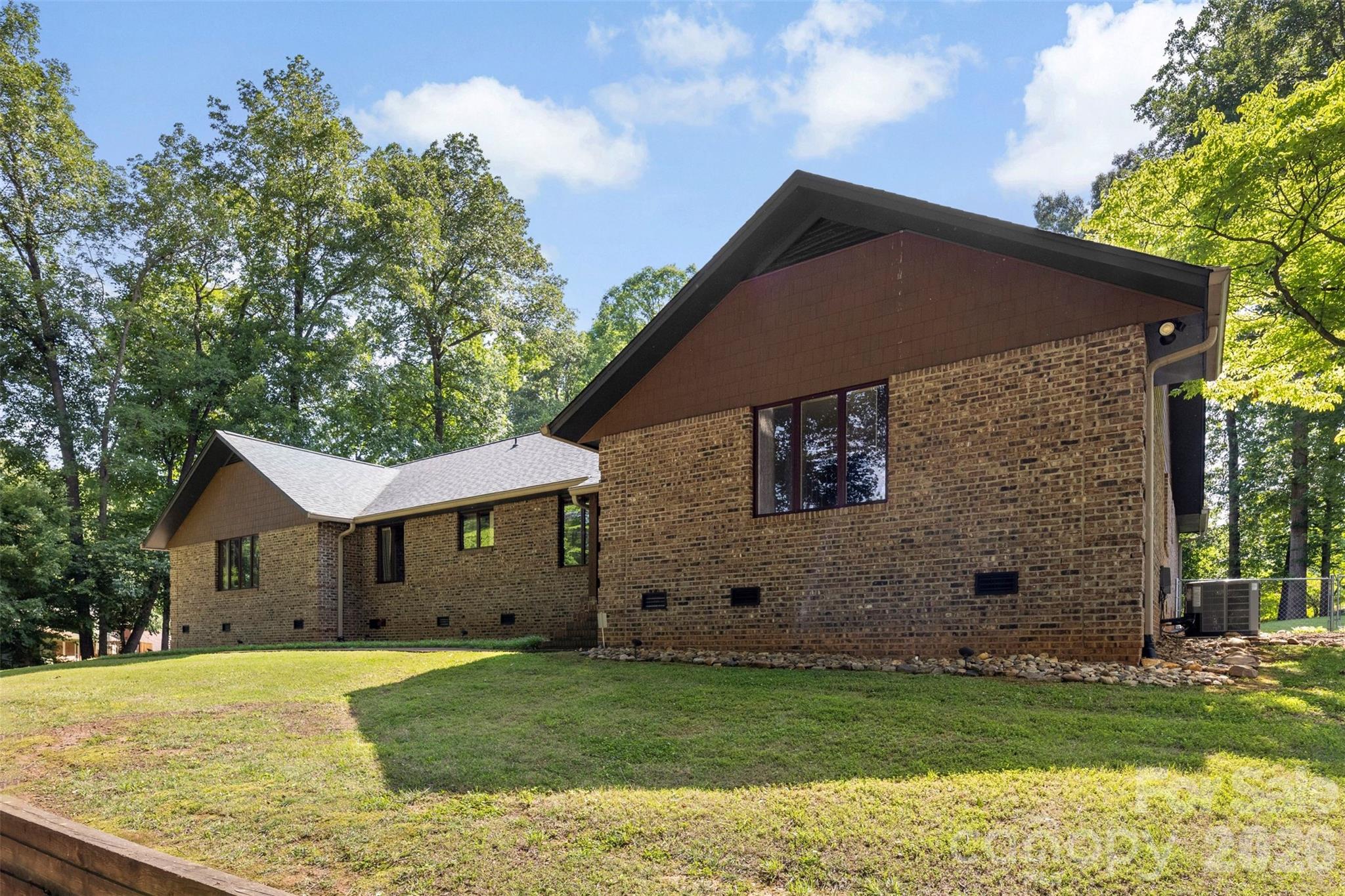 114 Old Mine Road — Mount Holly