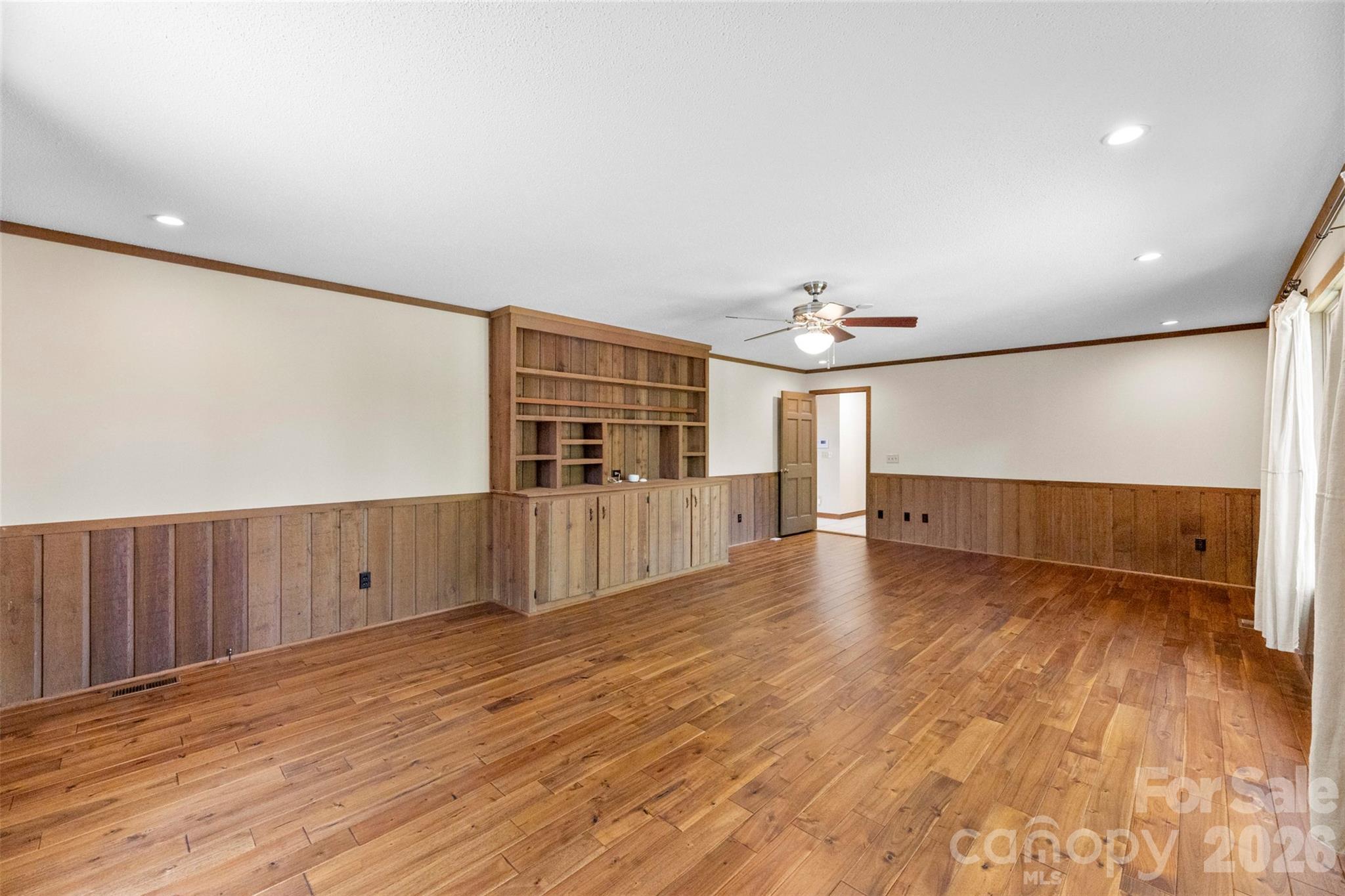 114 Old Mine Road — Mount Holly
