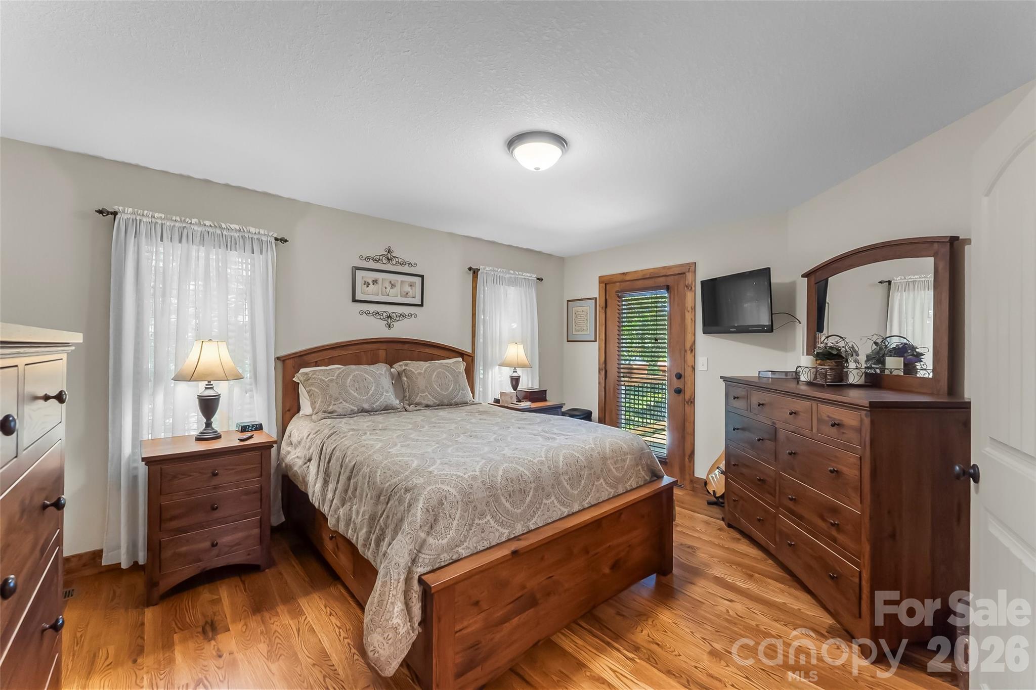 590 Larkhaven Drive — Nebo