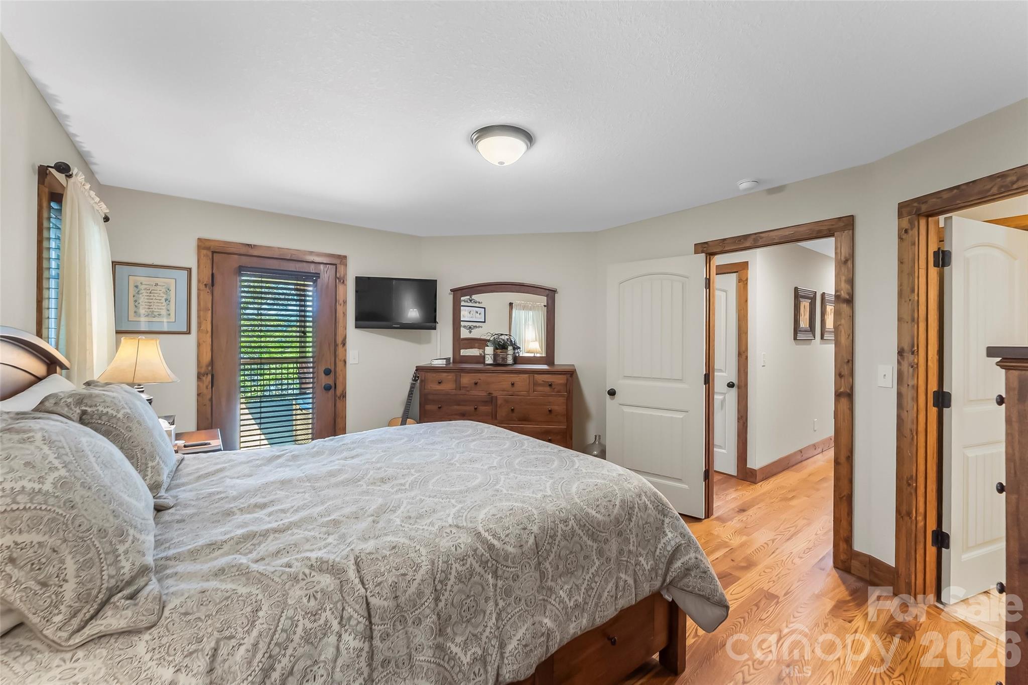 590 Larkhaven Drive — Nebo