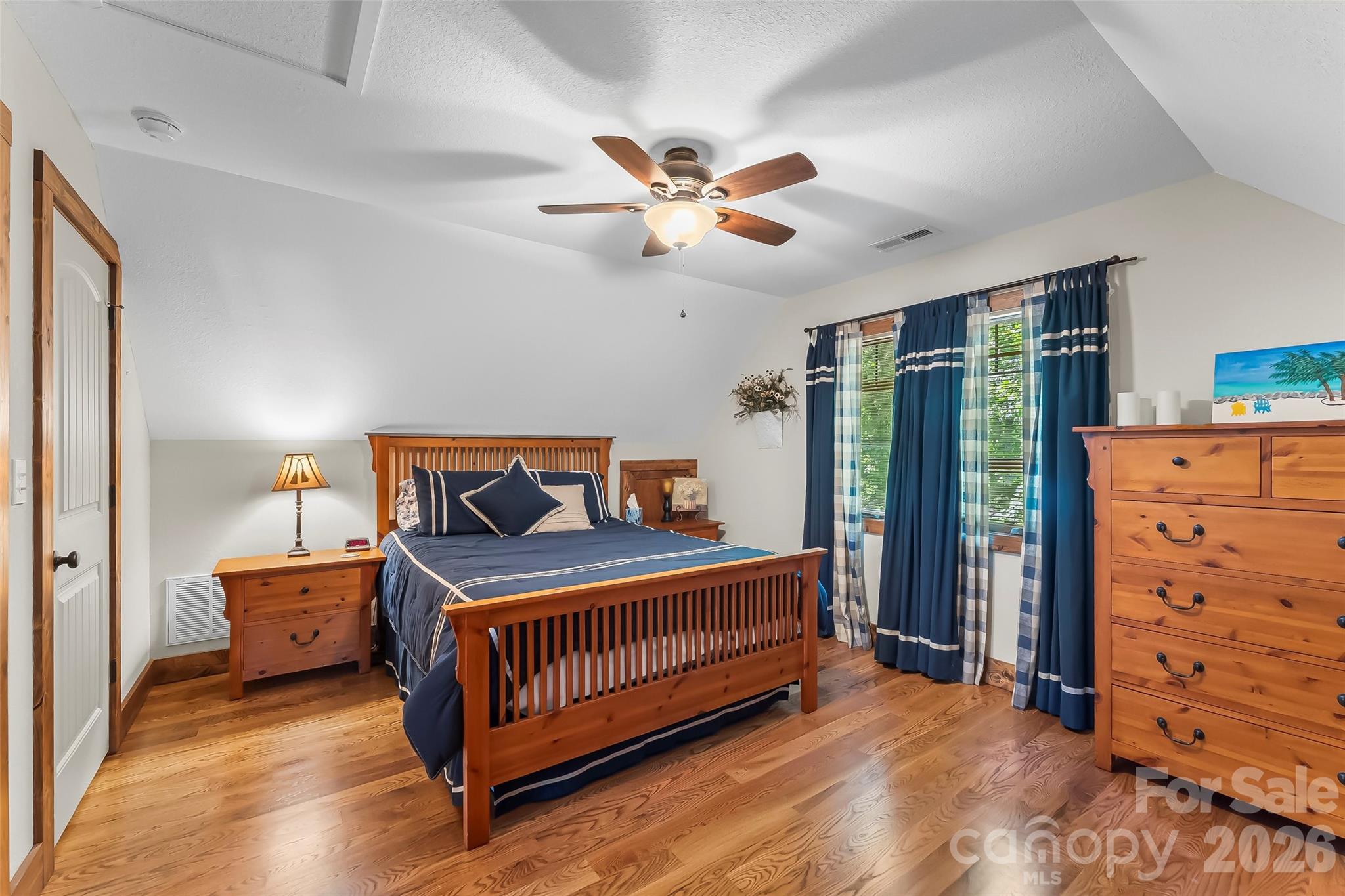 590 Larkhaven Drive — Nebo