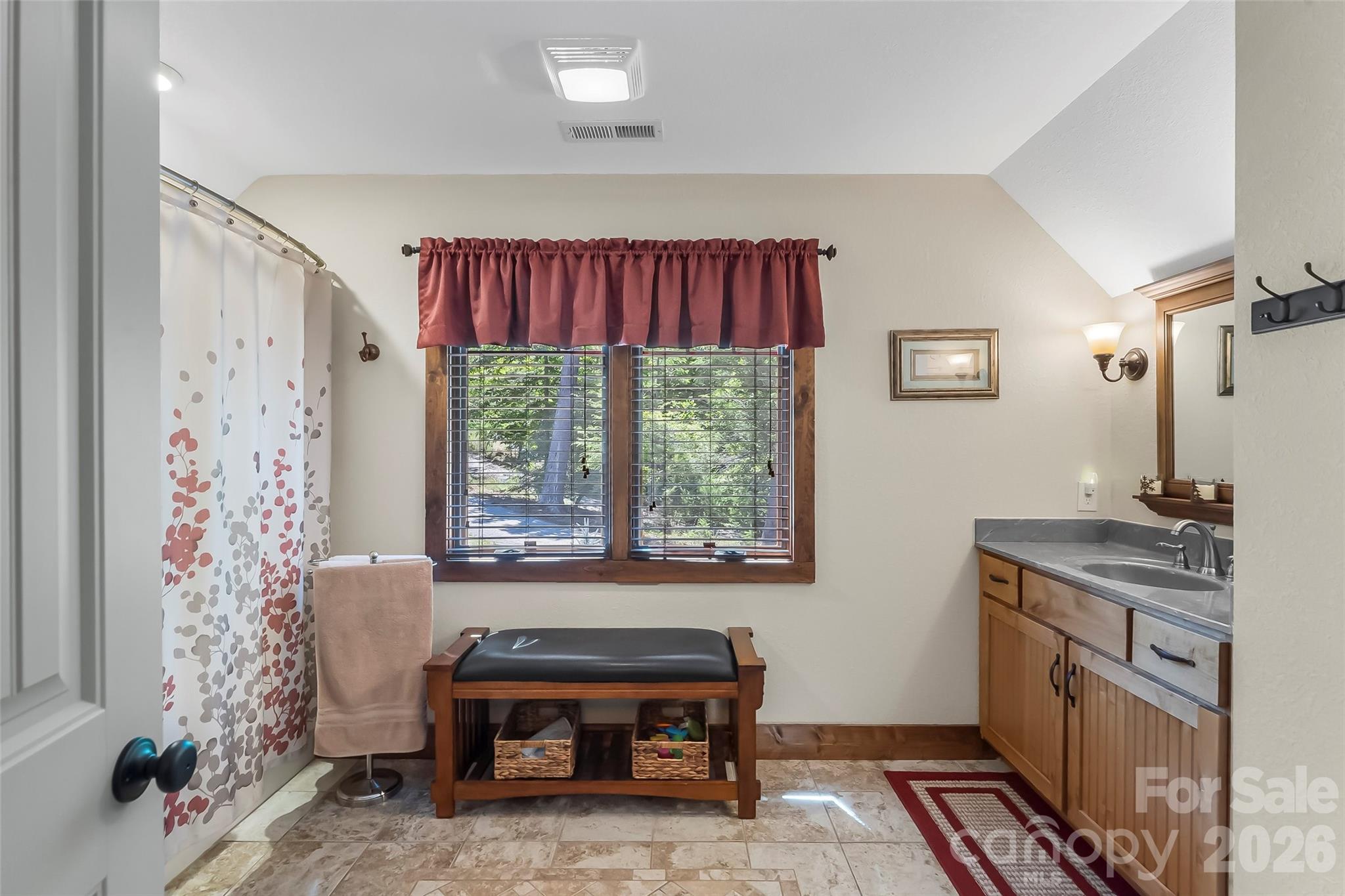 590 Larkhaven Drive — Nebo