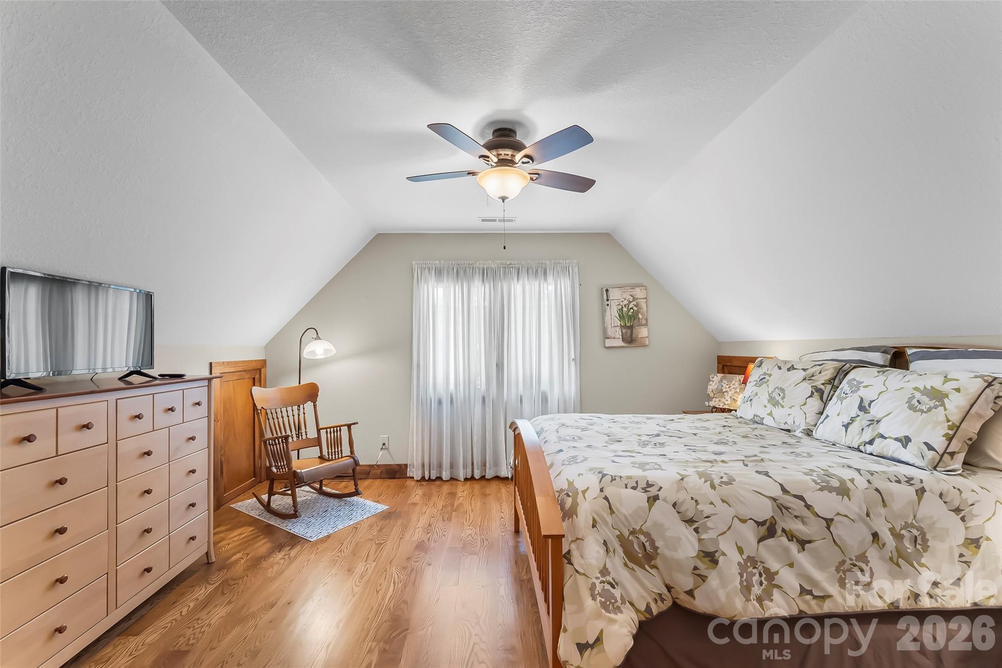 590 Larkhaven Drive — Nebo