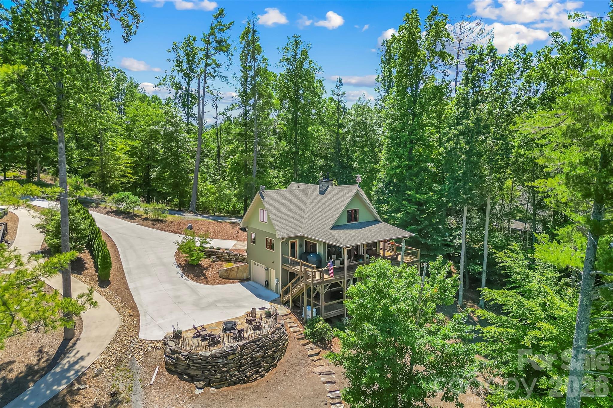 590 Larkhaven Drive — Nebo