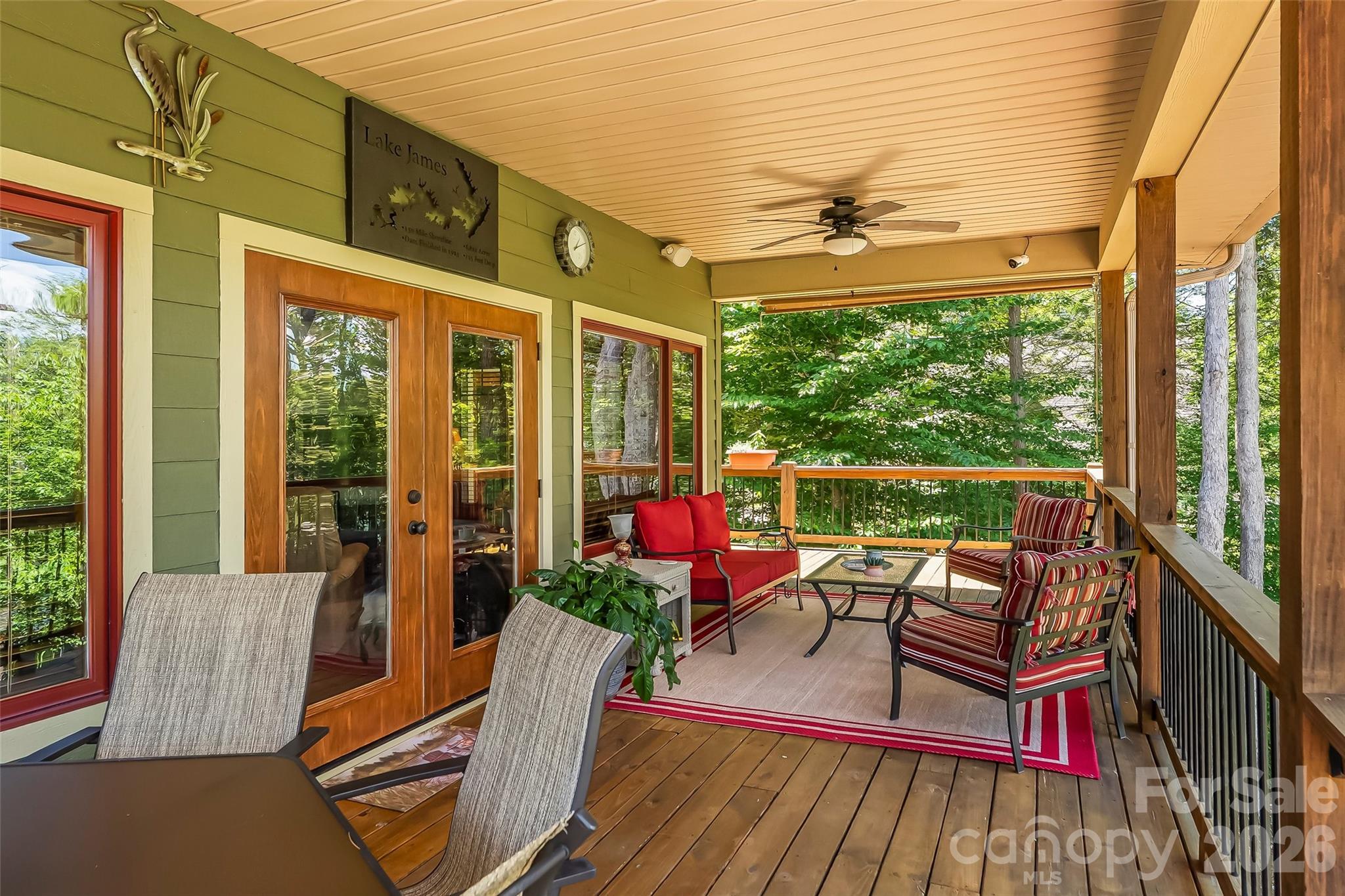590 Larkhaven Drive — Nebo