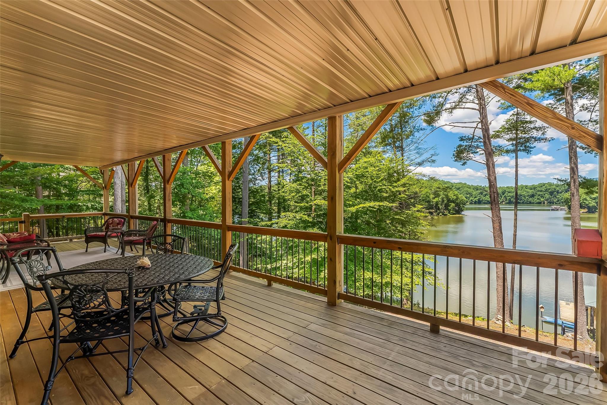 590 Larkhaven Drive — Nebo