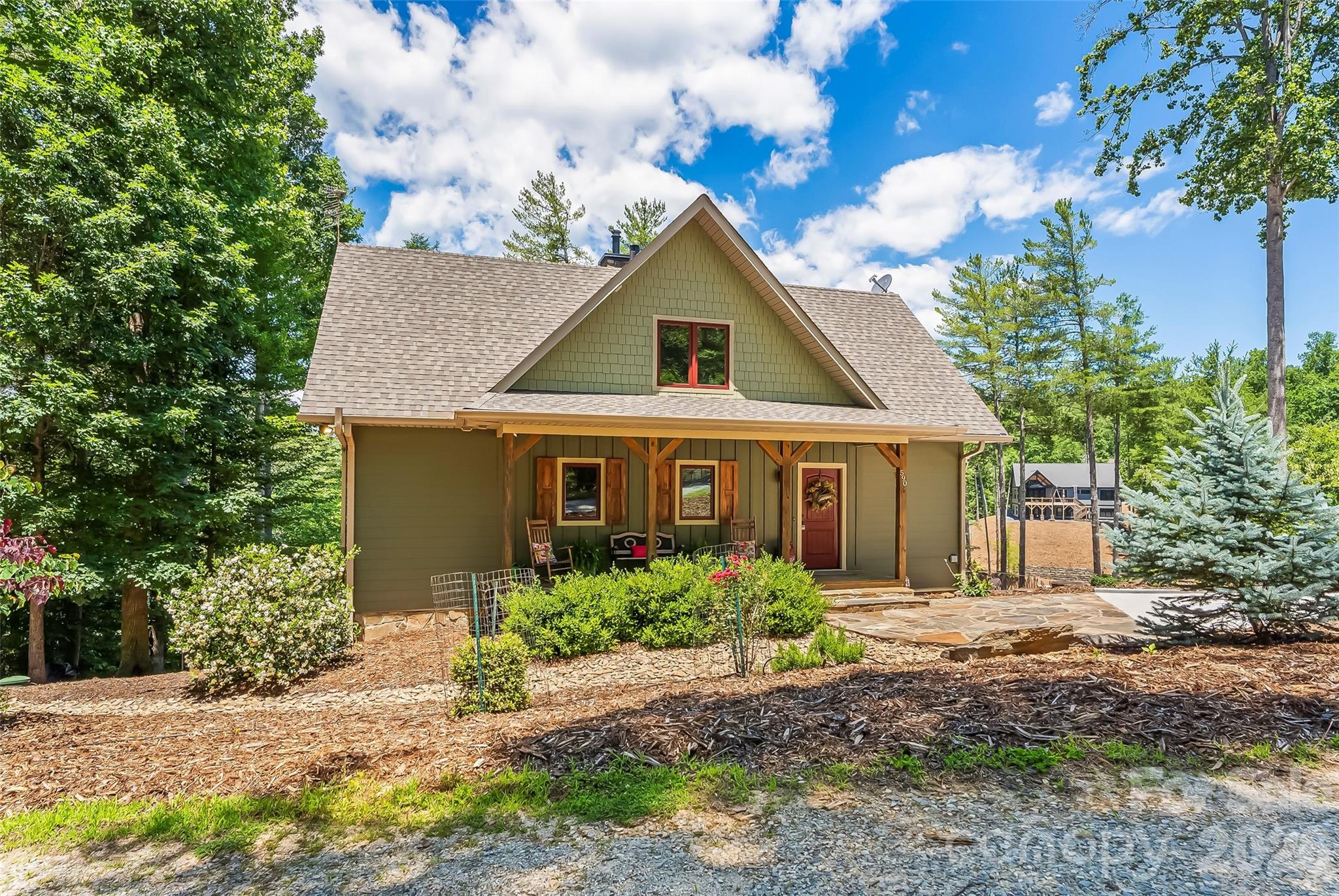 590 Larkhaven Drive — Nebo