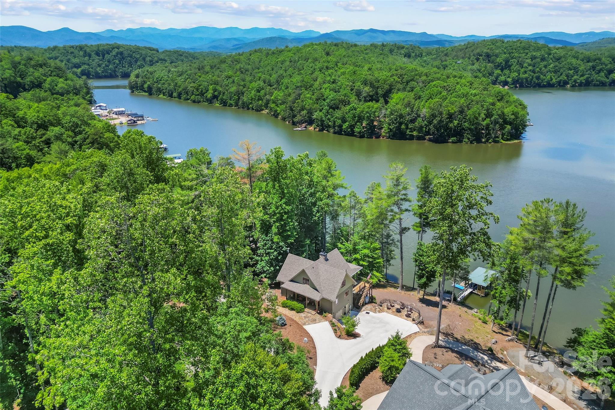 590 Larkhaven Drive — Nebo