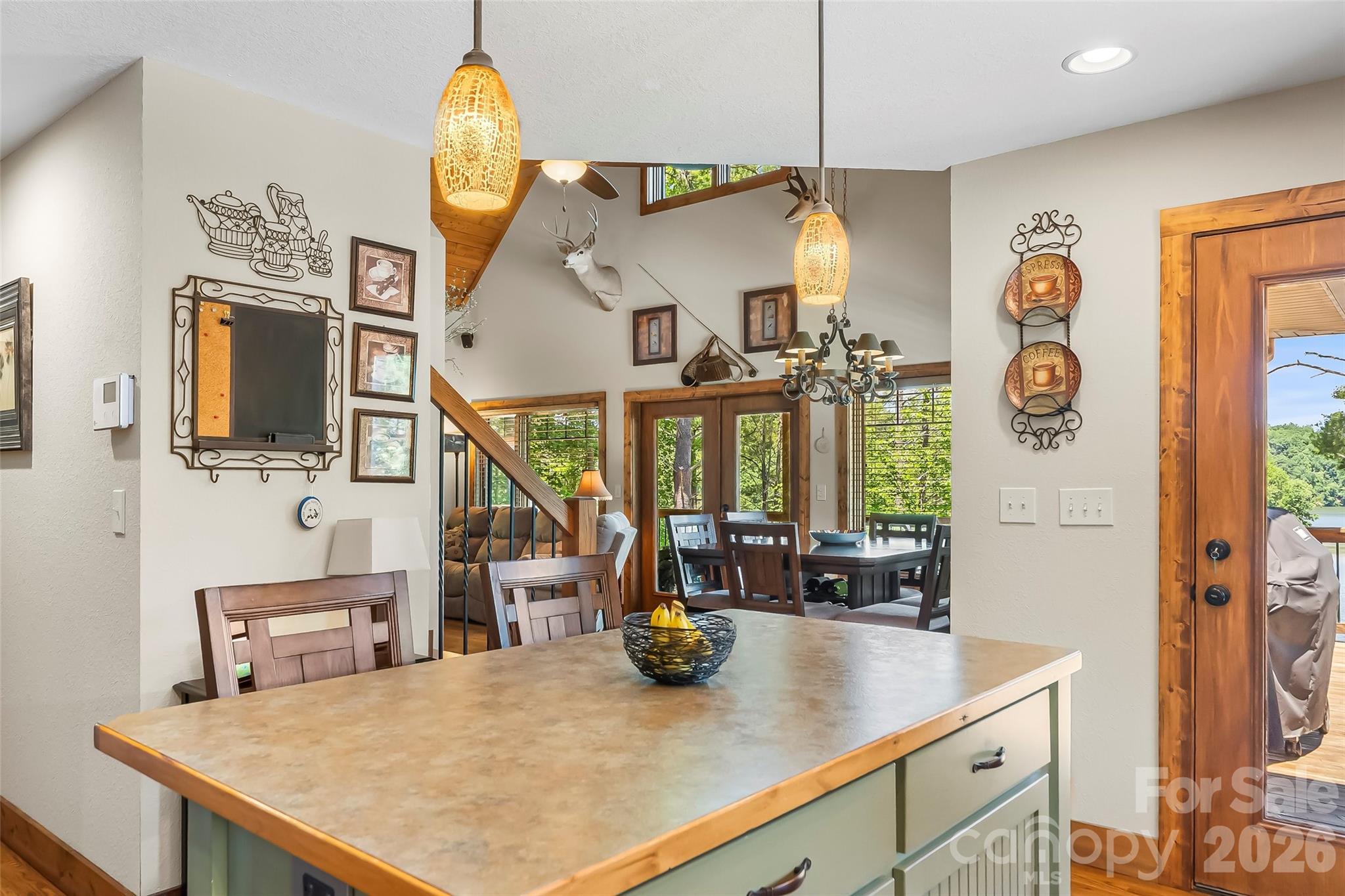 590 Larkhaven Drive — Nebo