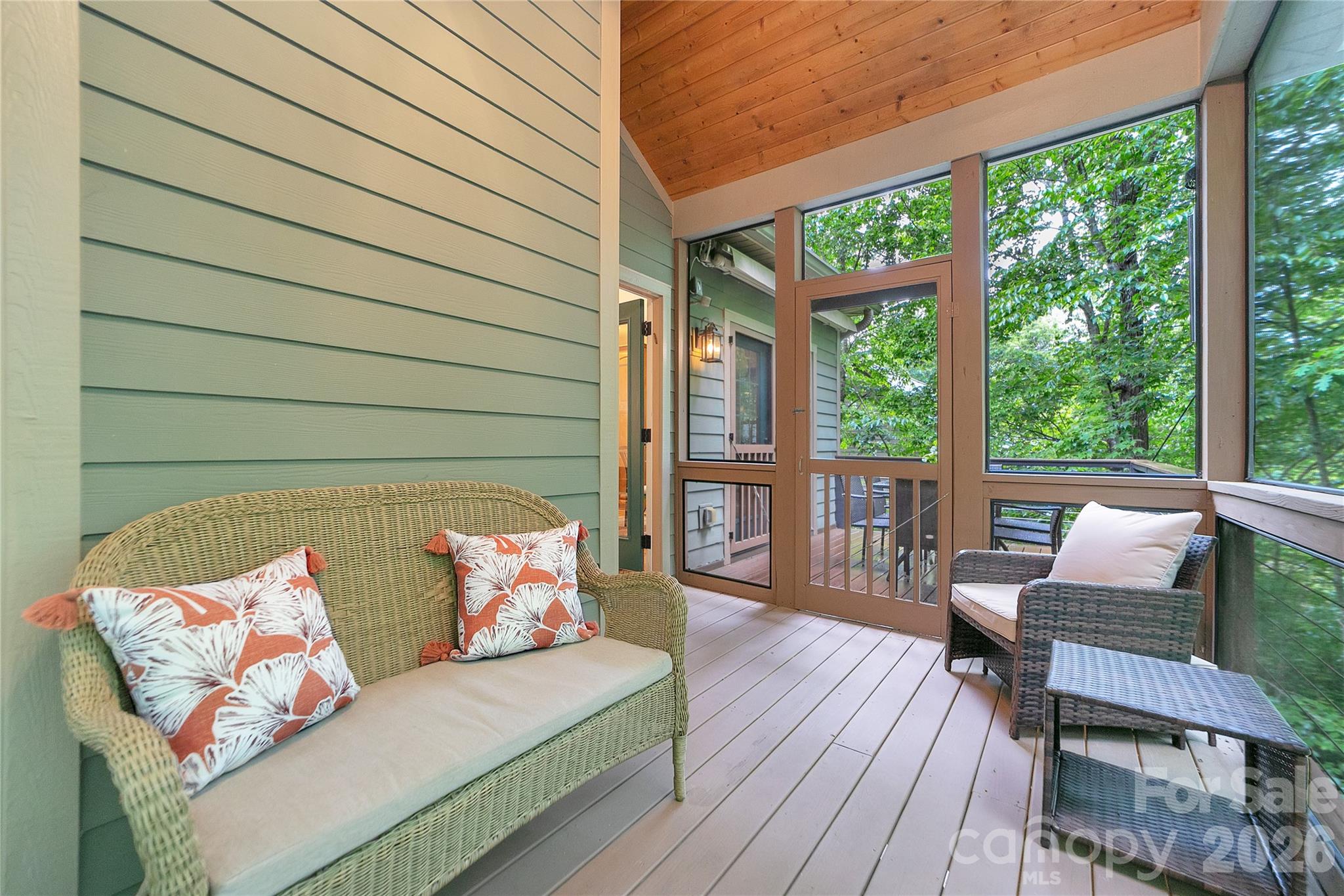 72 Tludatsi Court — Brevard