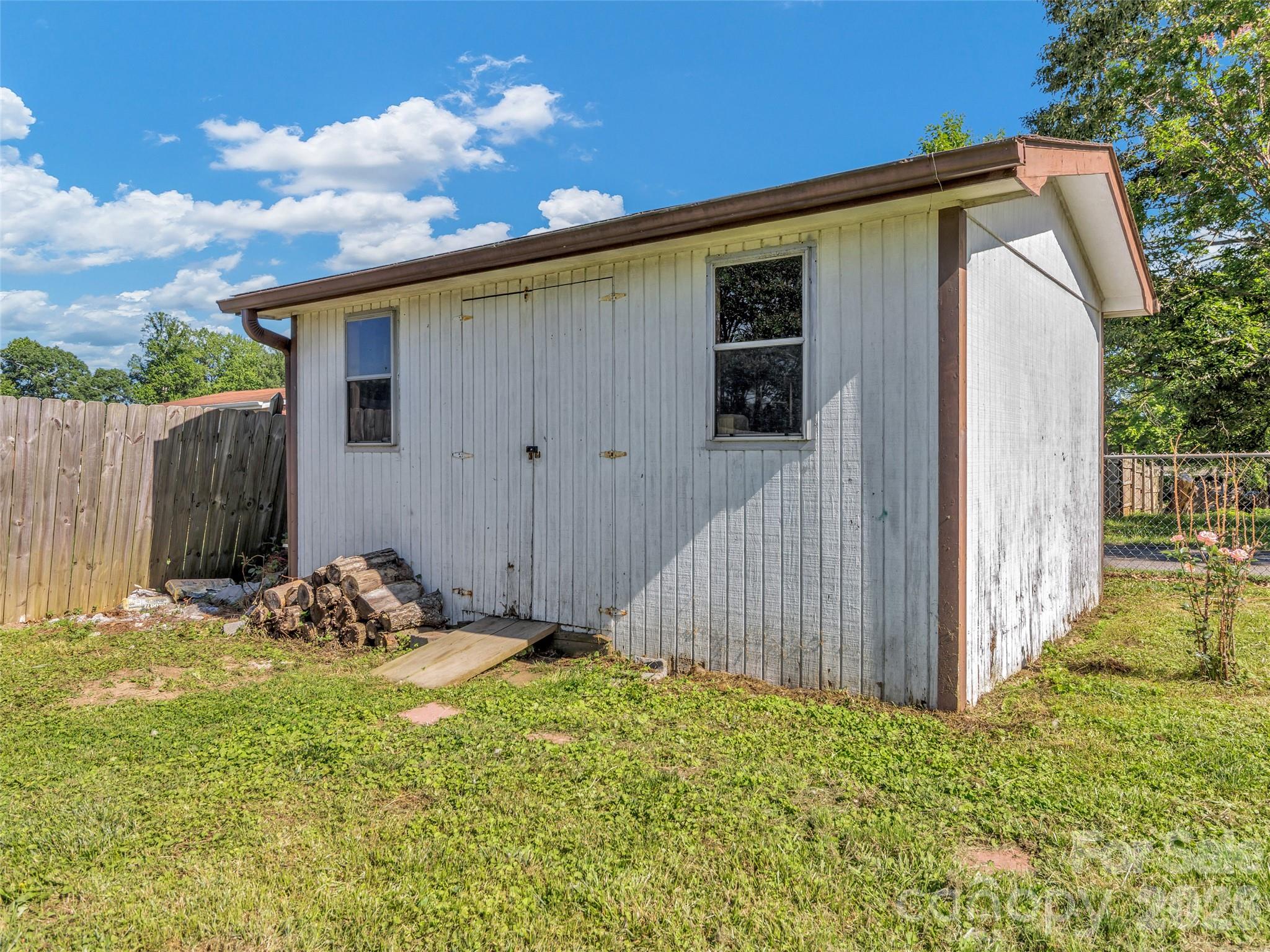 133 Kristey Lane — Hendersonville