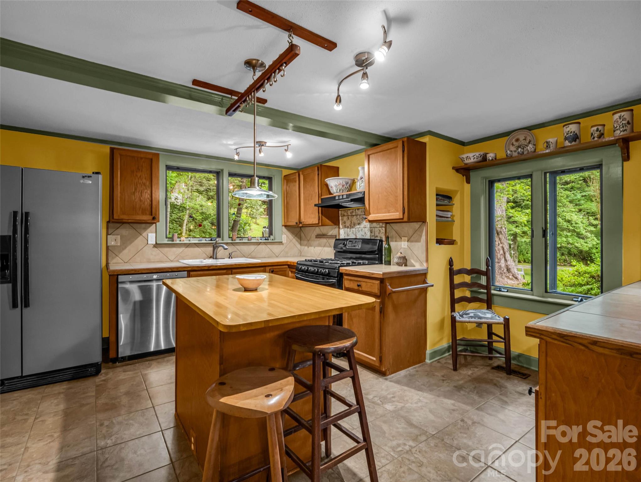 2212 Green River Road — Zirconia