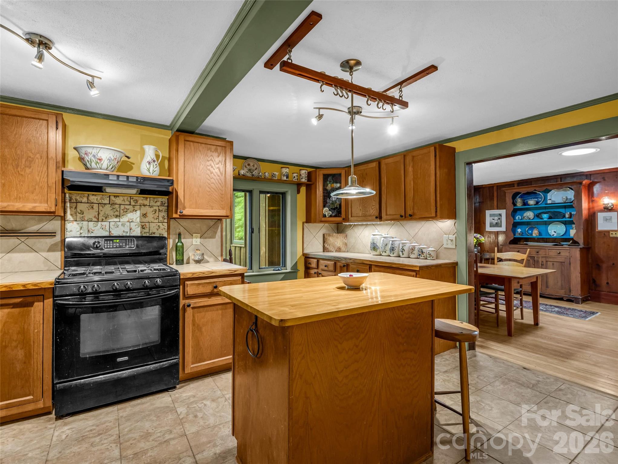 2212 Green River Road — Zirconia
