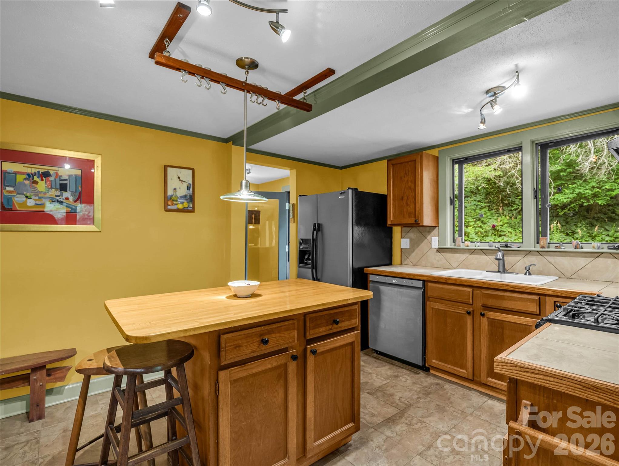 2212 Green River Road — Zirconia