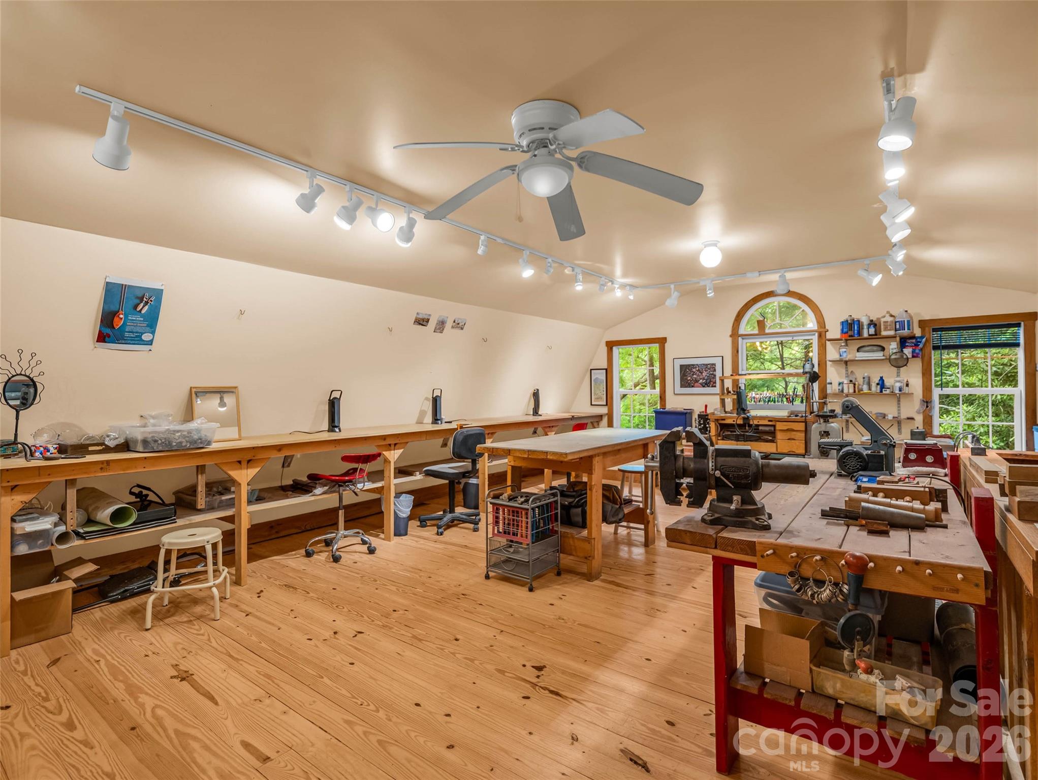 2212 Green River Road — Zirconia