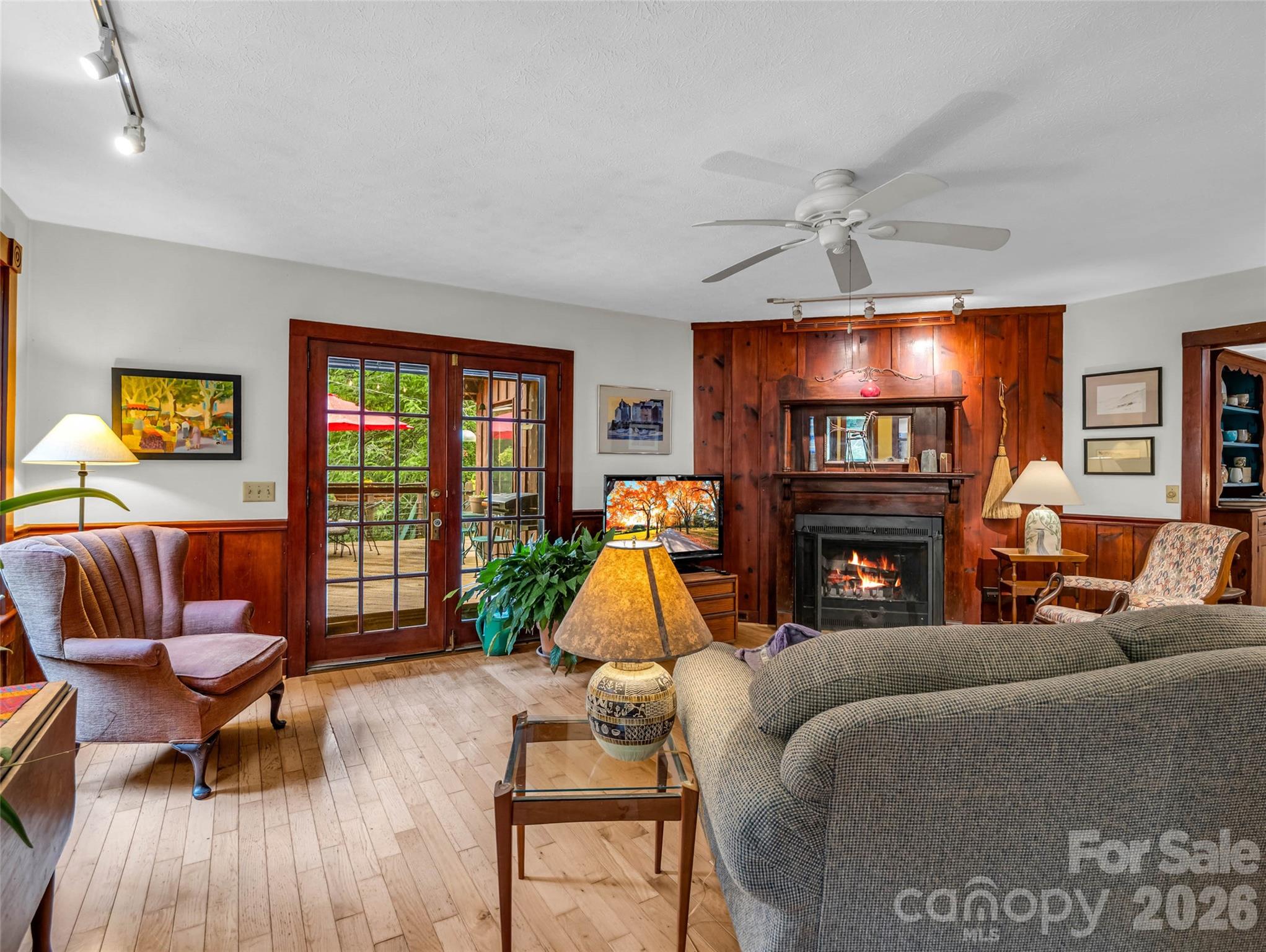 2212 Green River Road — Zirconia