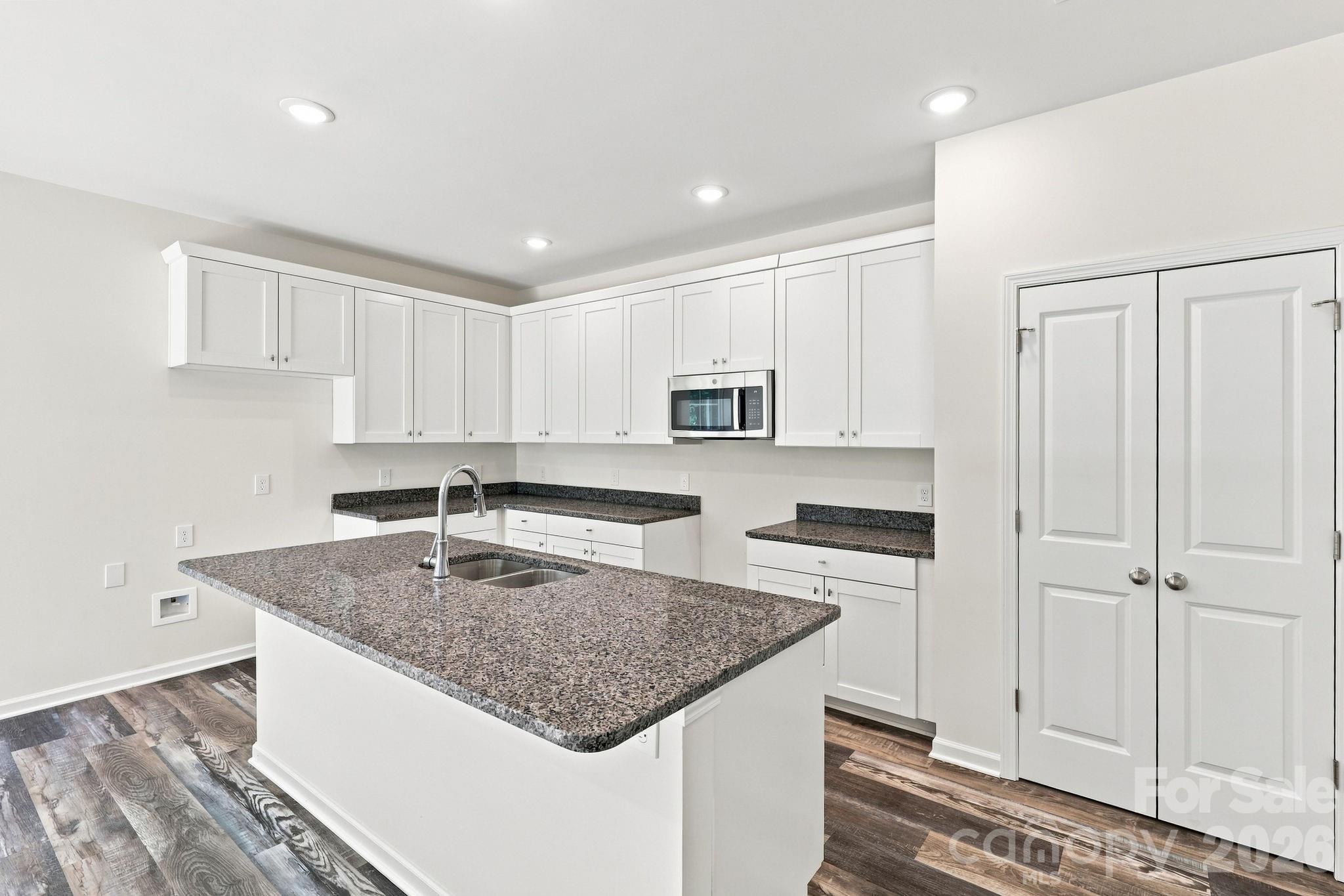 837 Old Mountain Road — Statesville