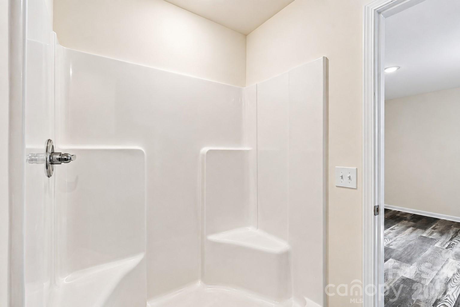837 Old Mountain Road — Statesville