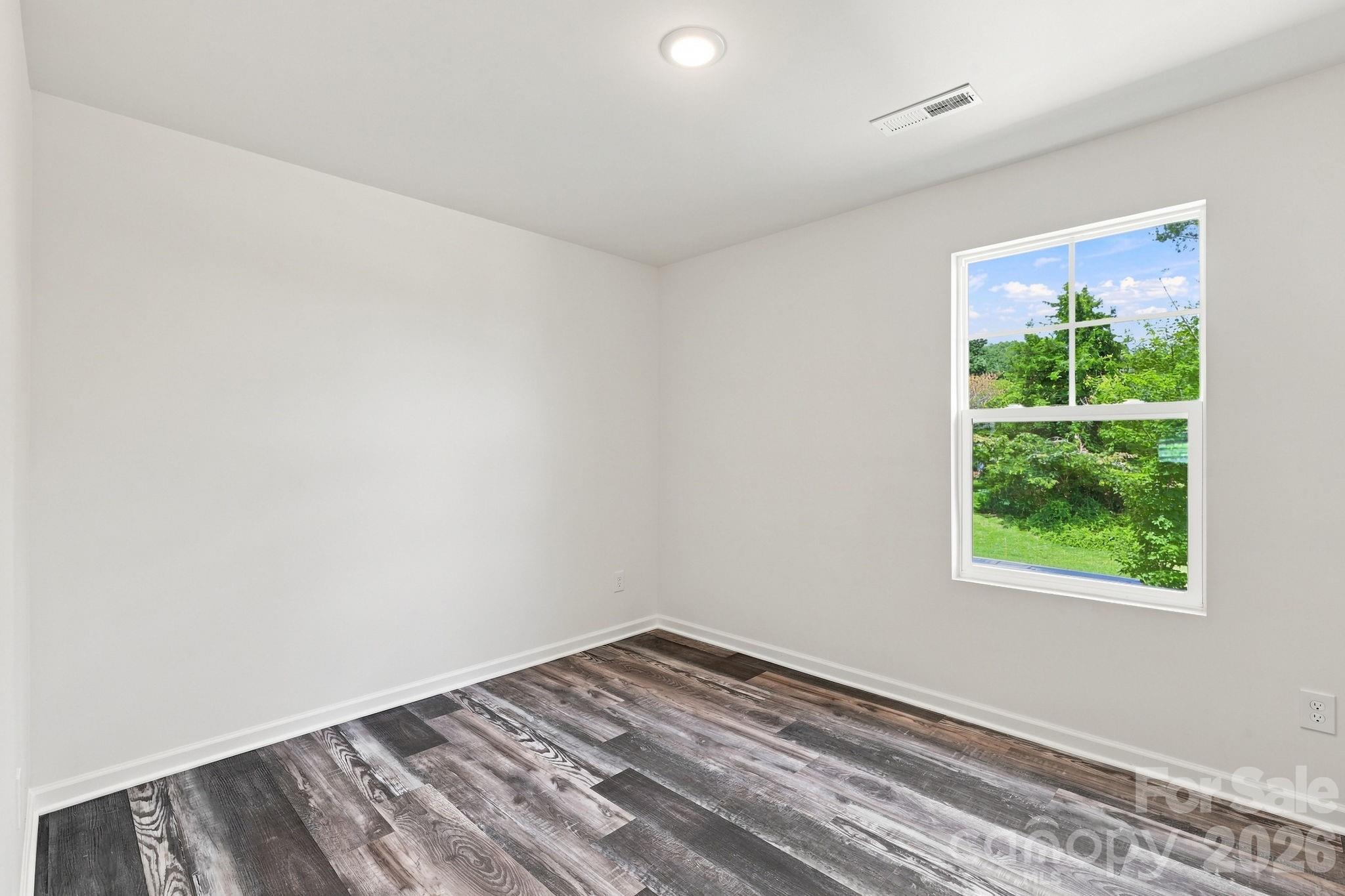 837 Old Mountain Road — Statesville