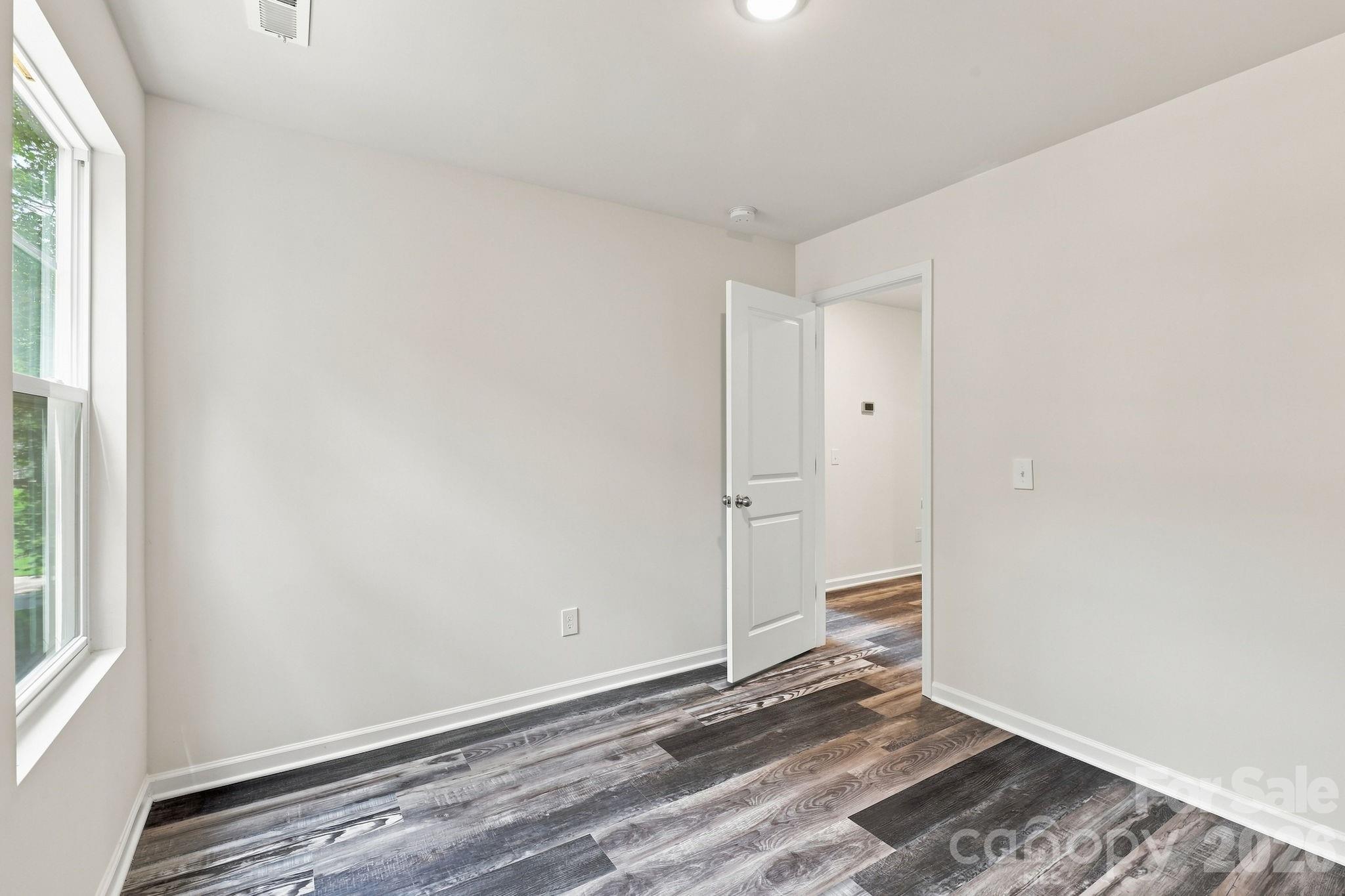 837 Old Mountain Road — Statesville