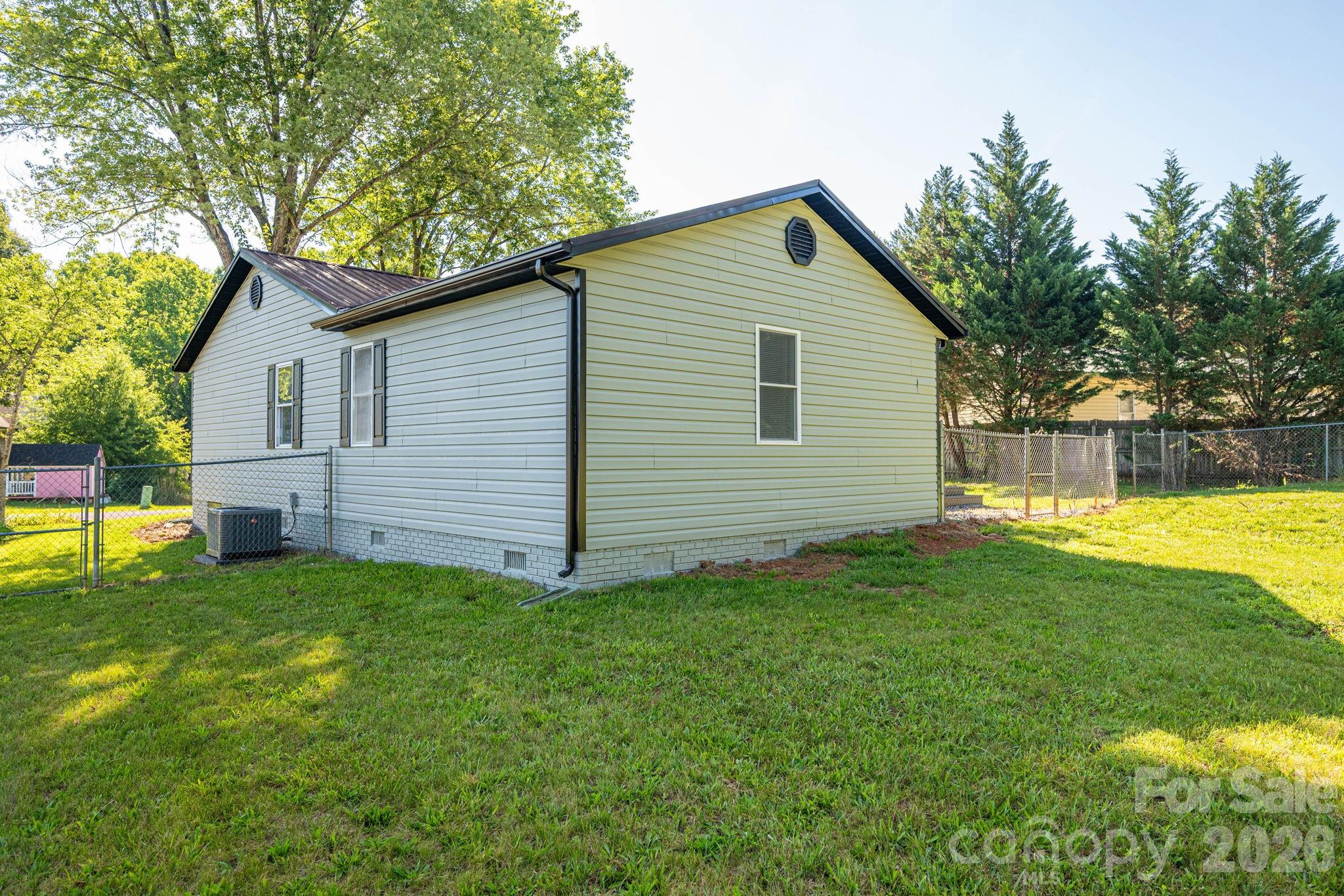 412 Forest Drive — Maiden