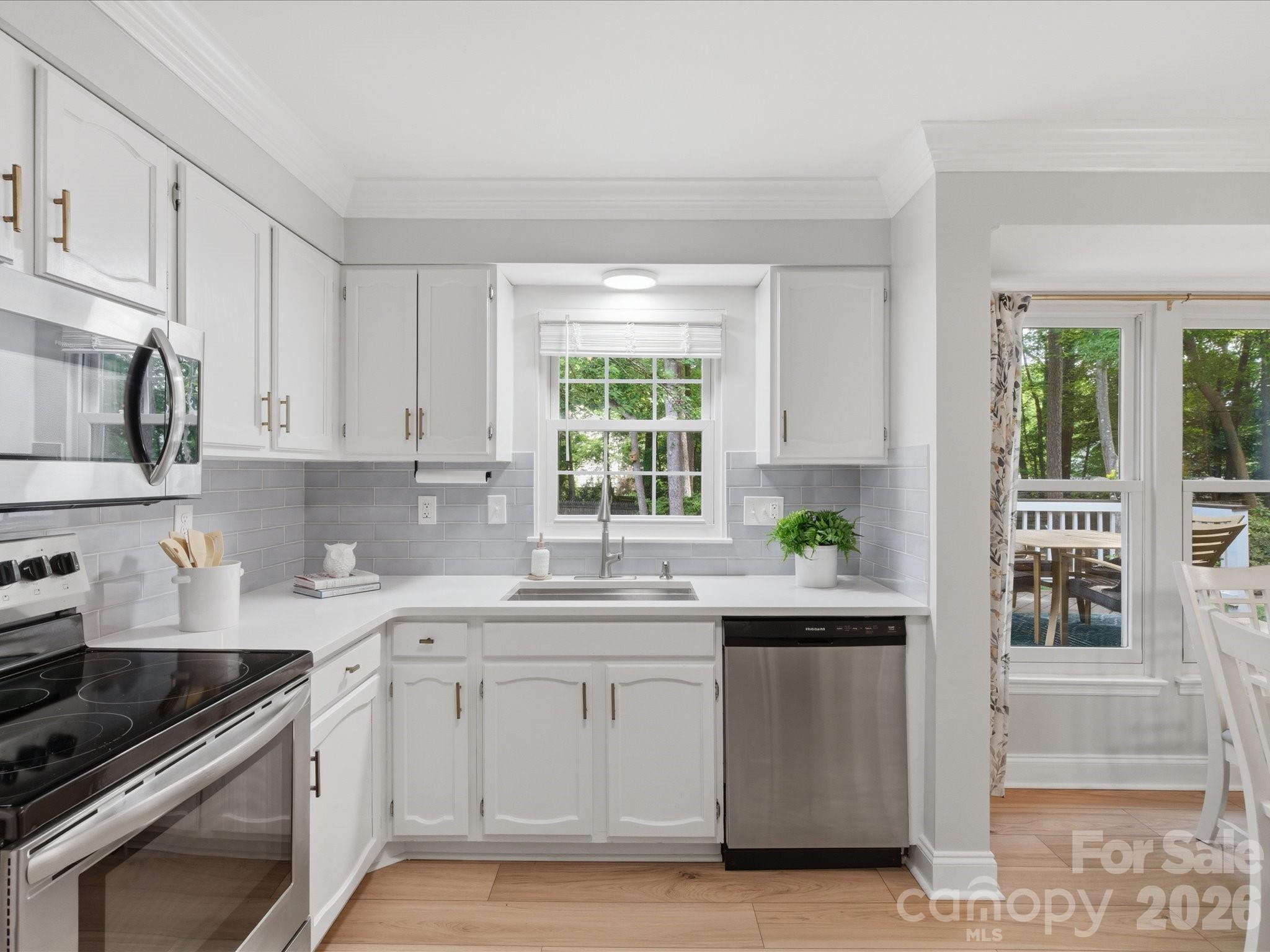 2509 Jaywick Lane — Matthews