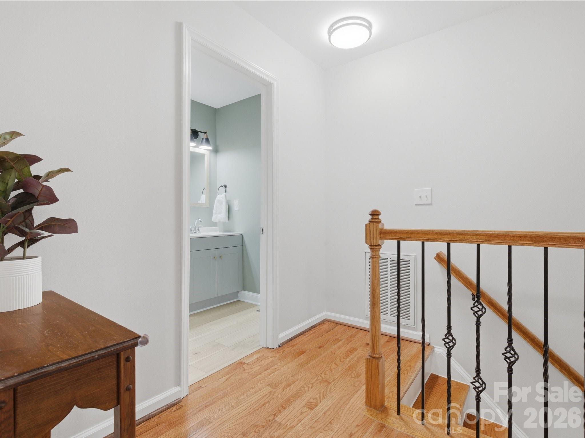2509 Jaywick Lane — Matthews