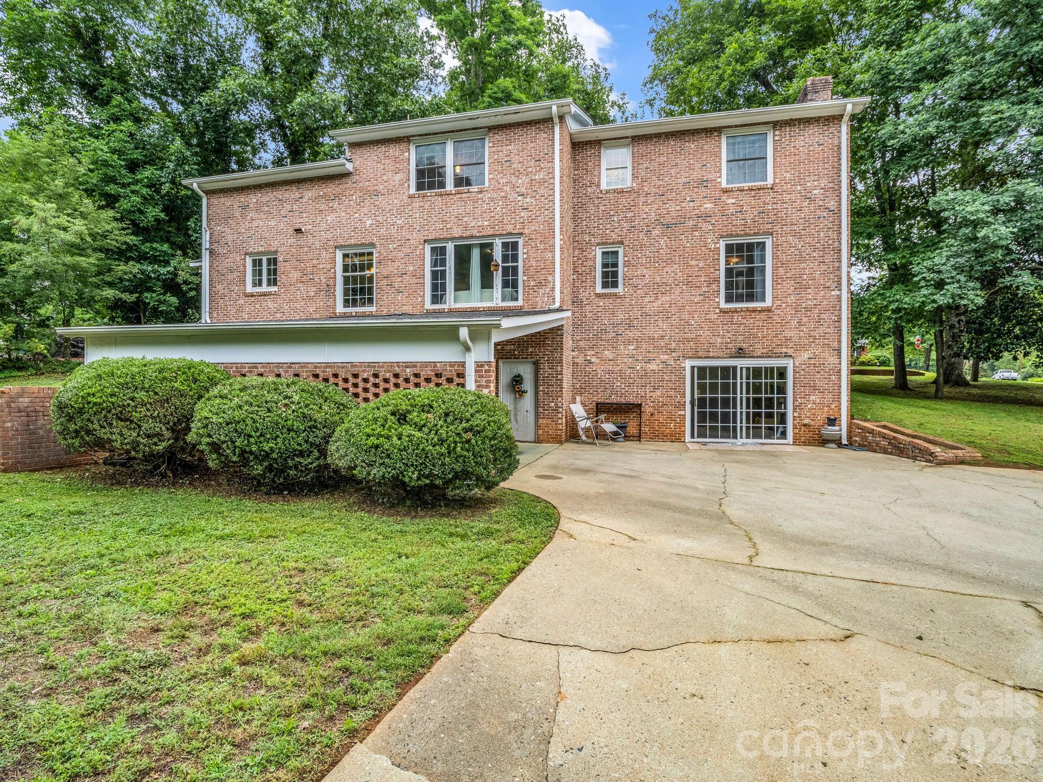 224 Windsor Drive — Shelby
