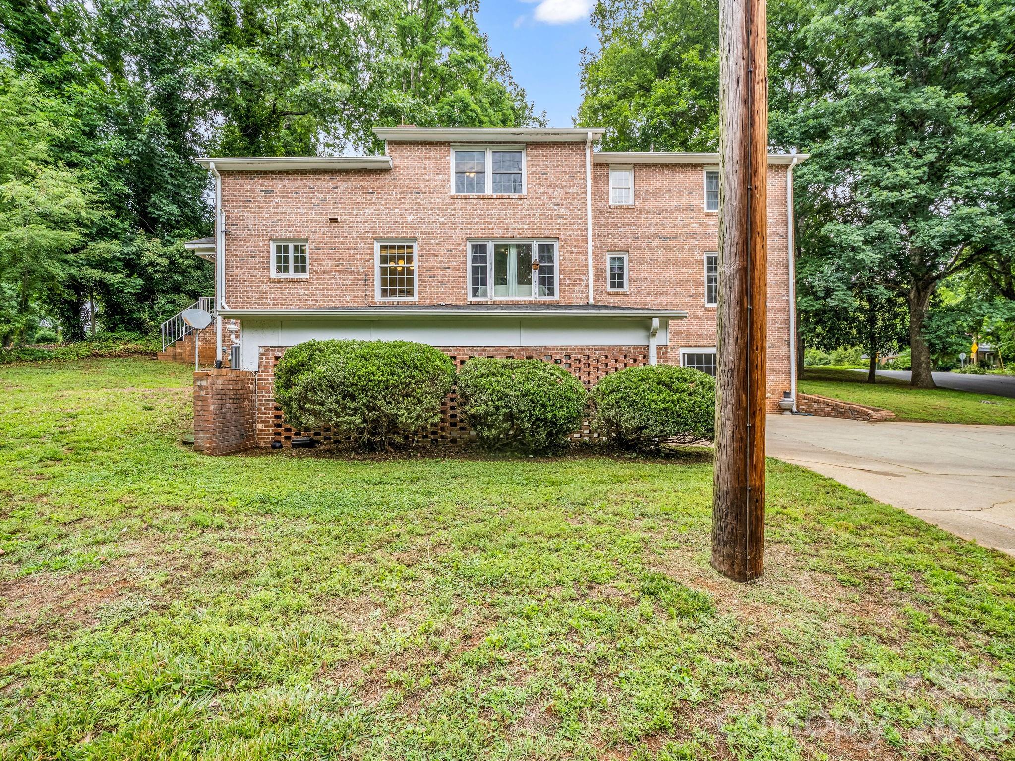 224 Windsor Drive — Shelby
