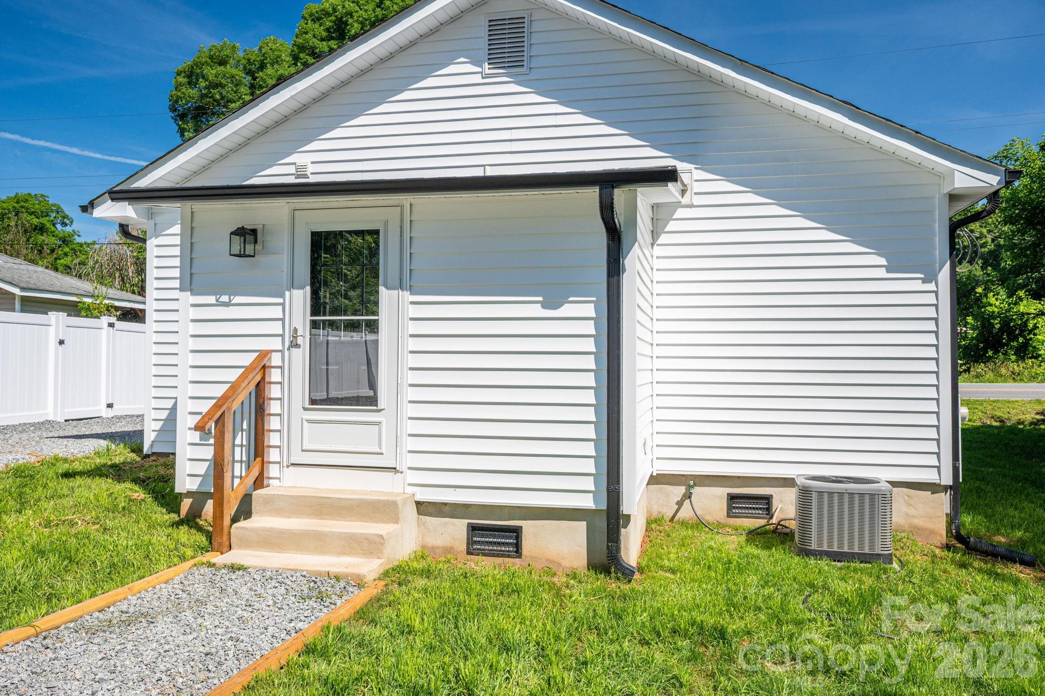 733 S Grove Street Extension — Lincolnton