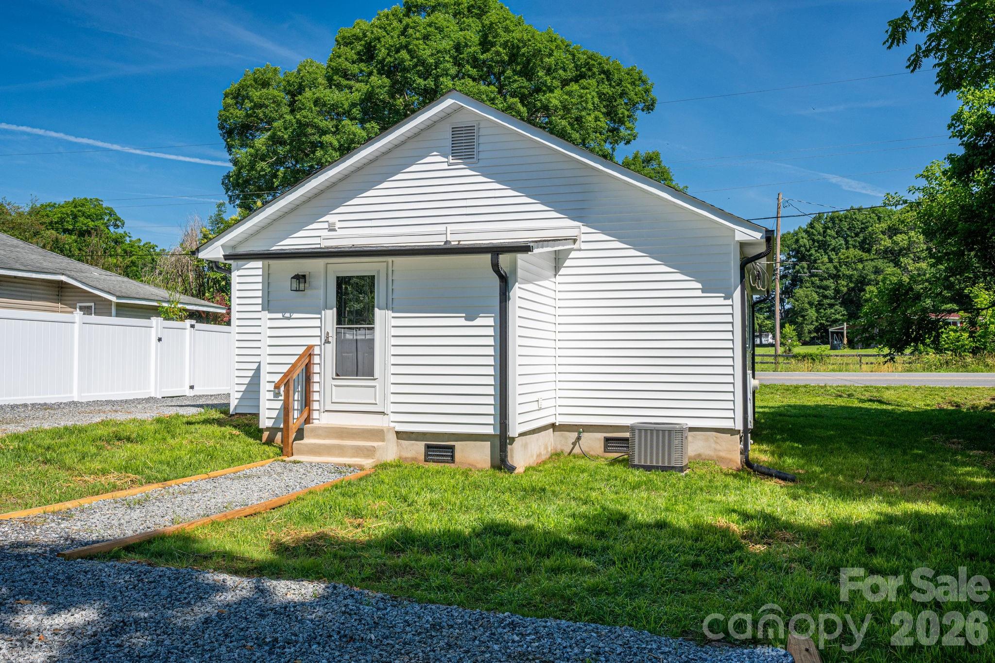 733 S Grove Street Extension — Lincolnton