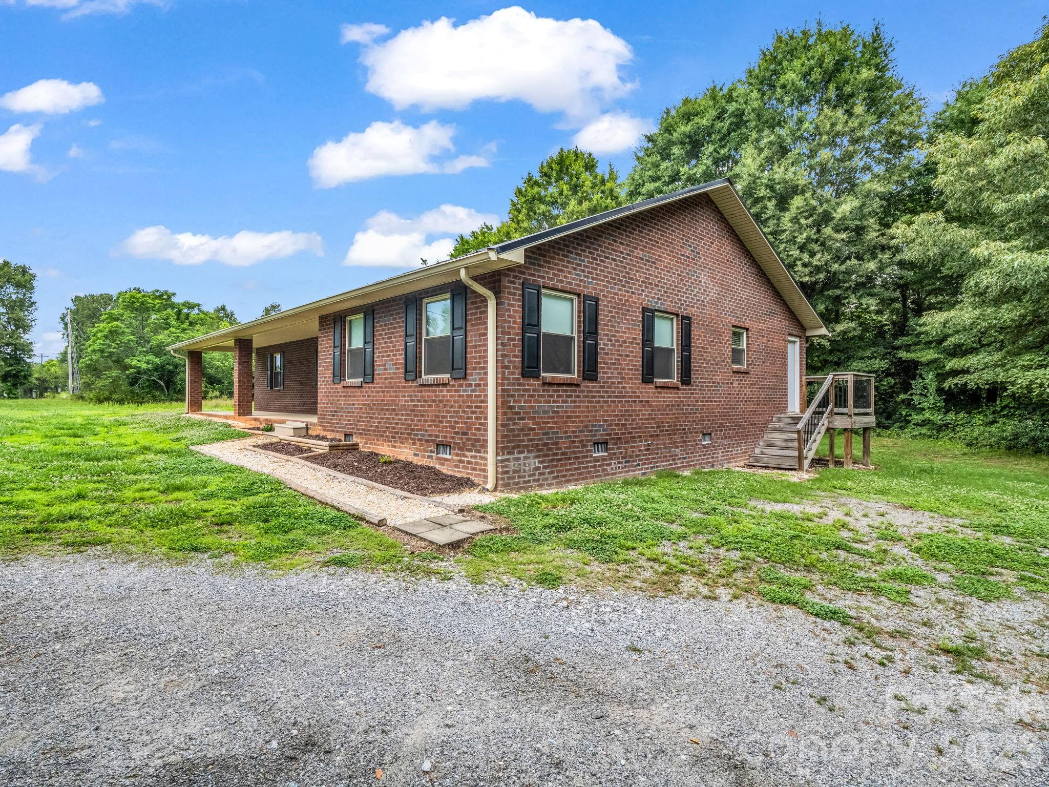 103 Ross Road — Shelby