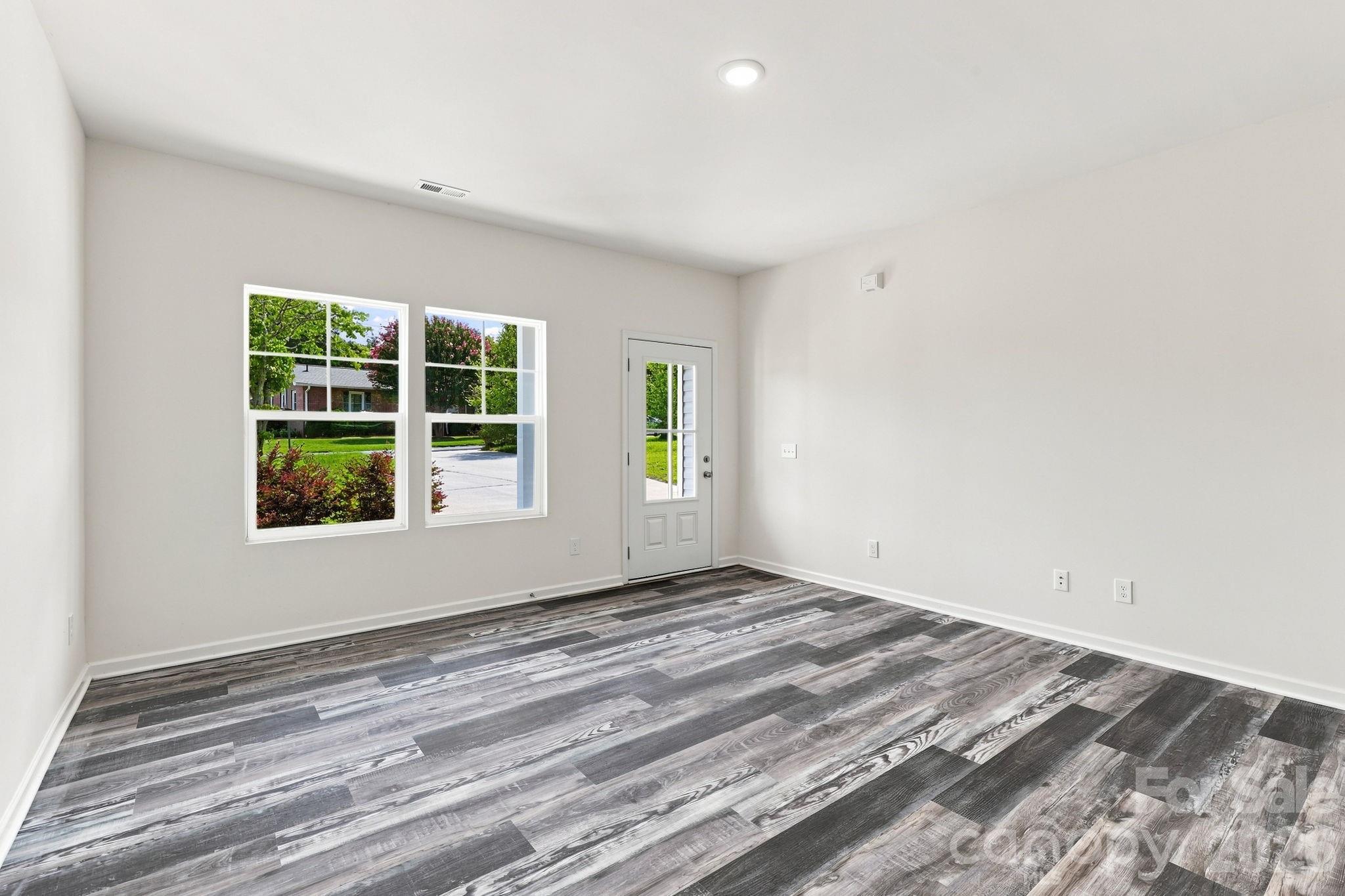 2604 Greencrest Lane — Statesville