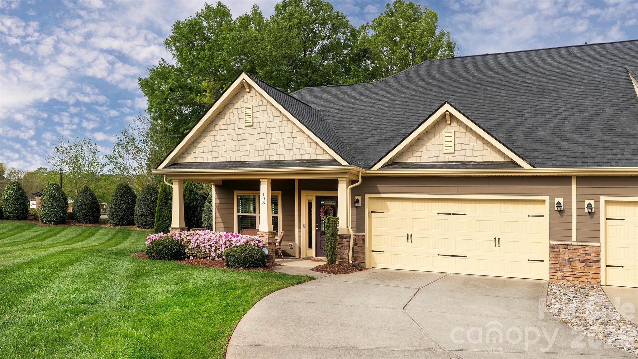 108 Damsire Court — Mooresville