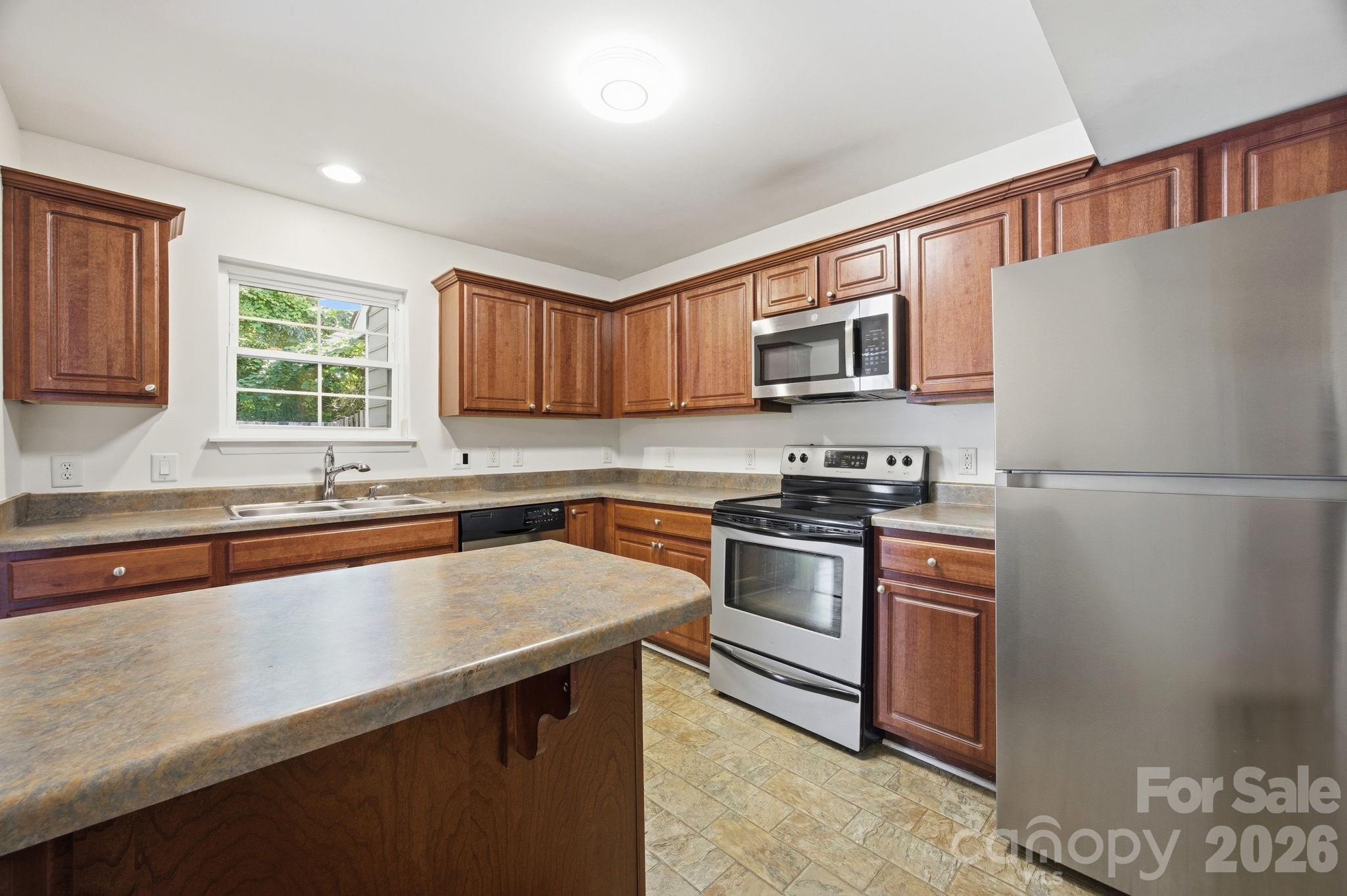 3132 Heathstead Place — Charlotte